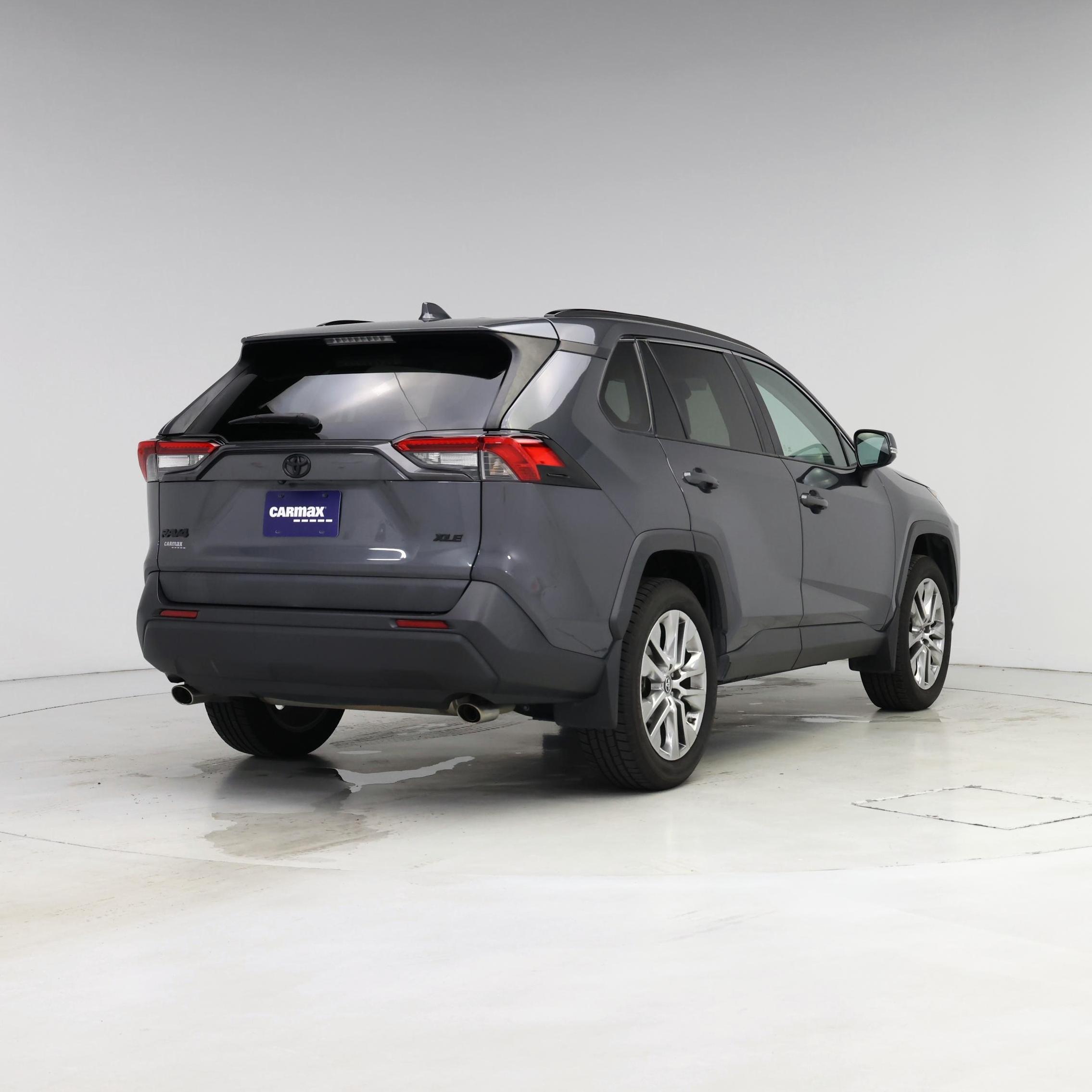 Thumbnail: 2019 Toyota RAV4 - 8