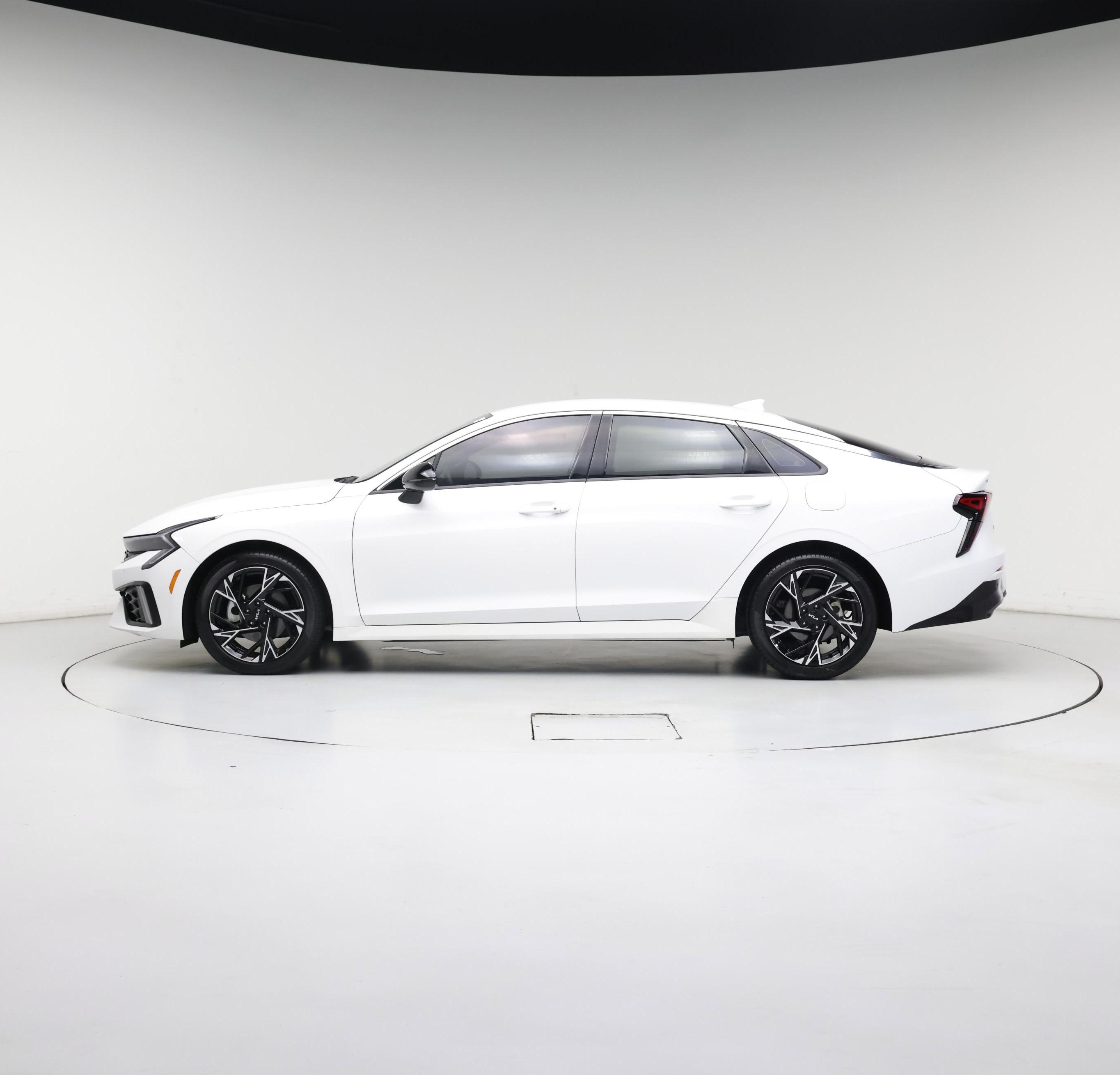 Thumbnail: 2025 Kia K5 - 3