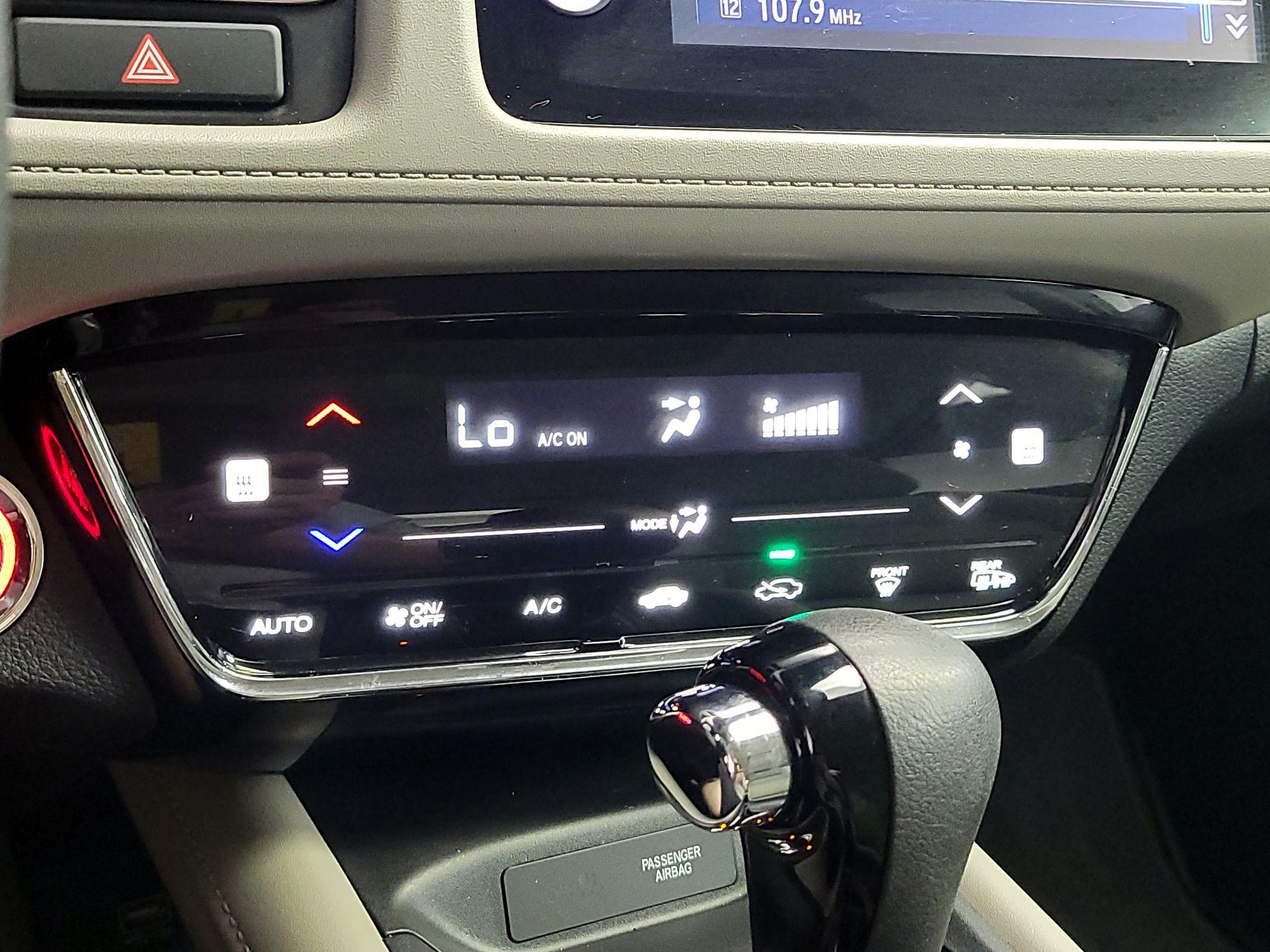 Thumbnail: 2019 Honda HR-V - 16