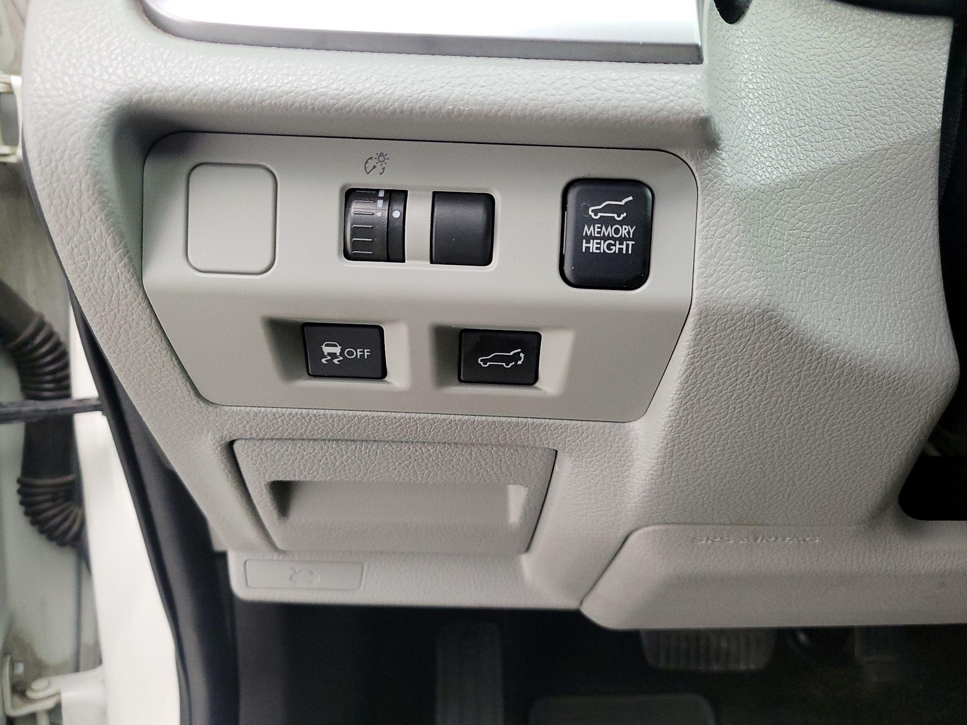 Thumbnail: 2015 Subaru Forester - 13