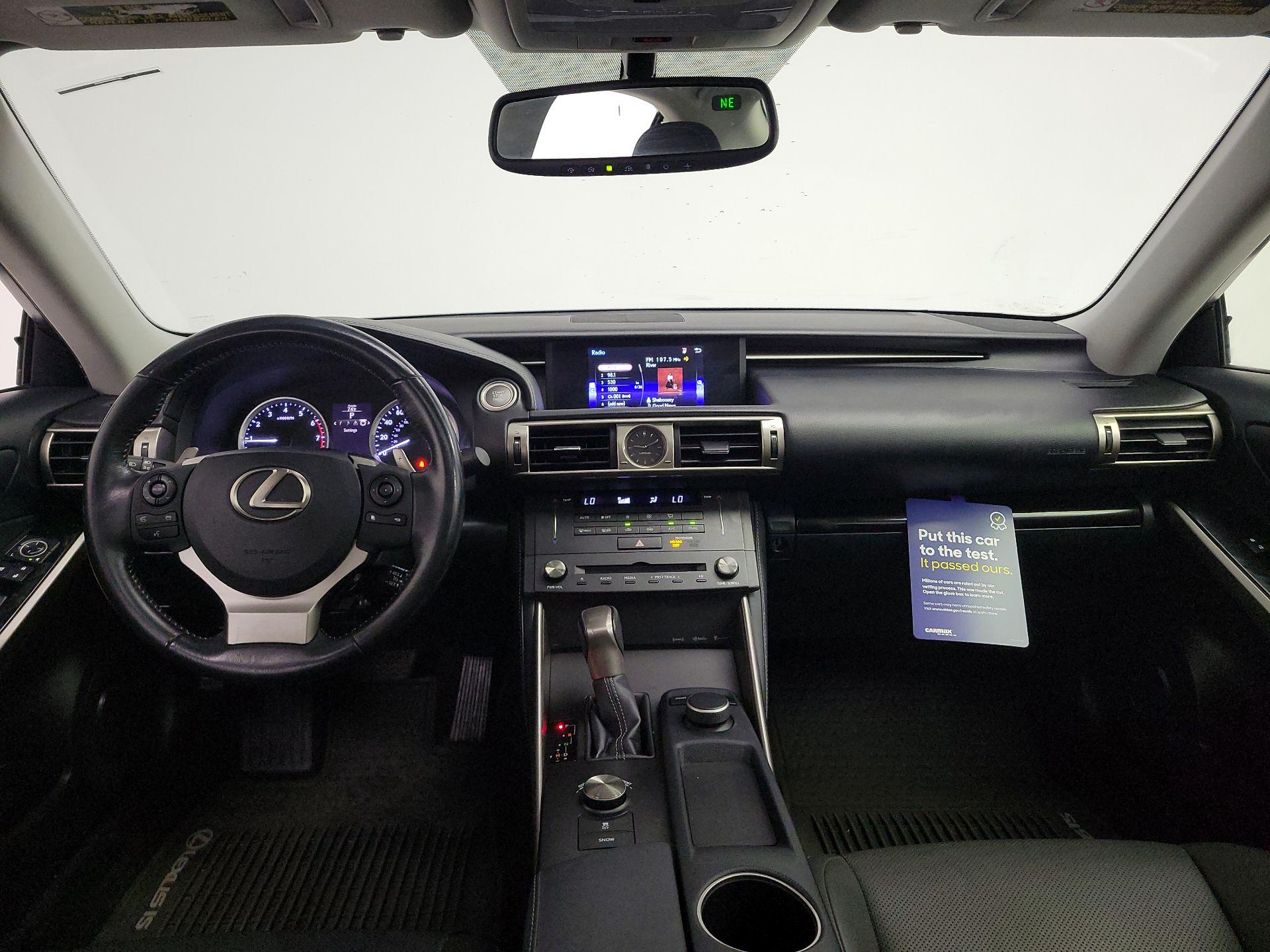 Thumbnail: 2016 Lexus IS - 9