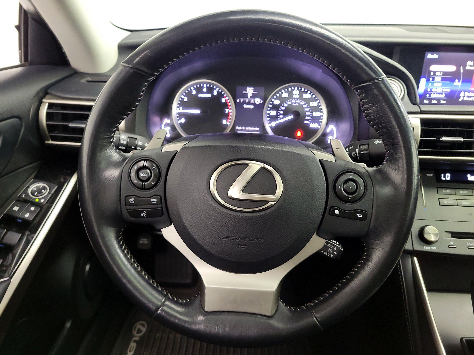 Thumbnail: 2016 Lexus IS - 10