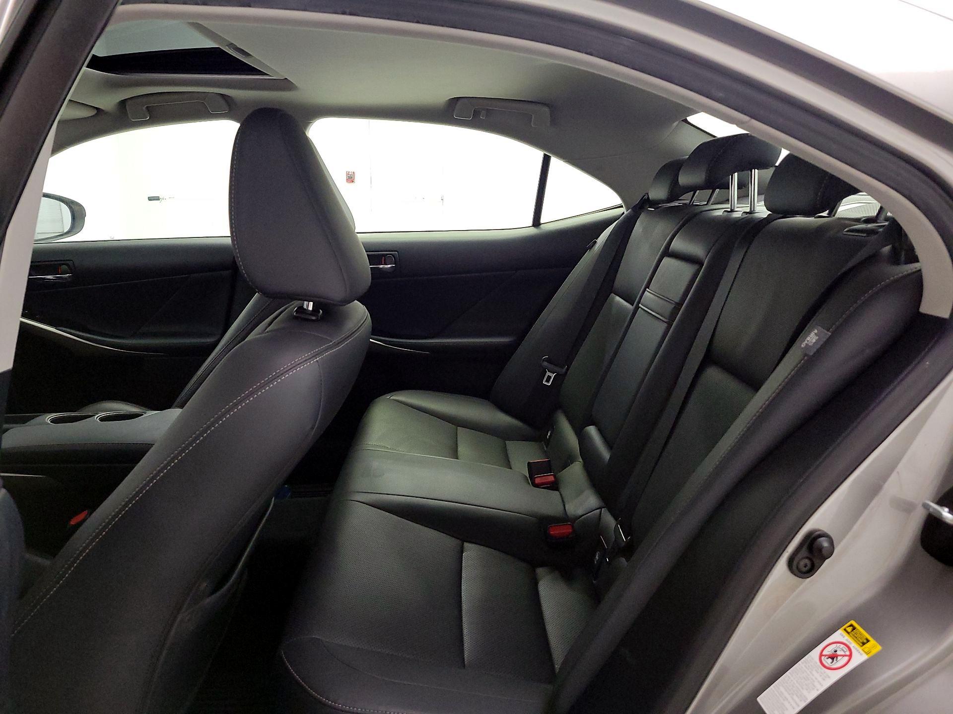 Thumbnail: 2016 Lexus IS - 20