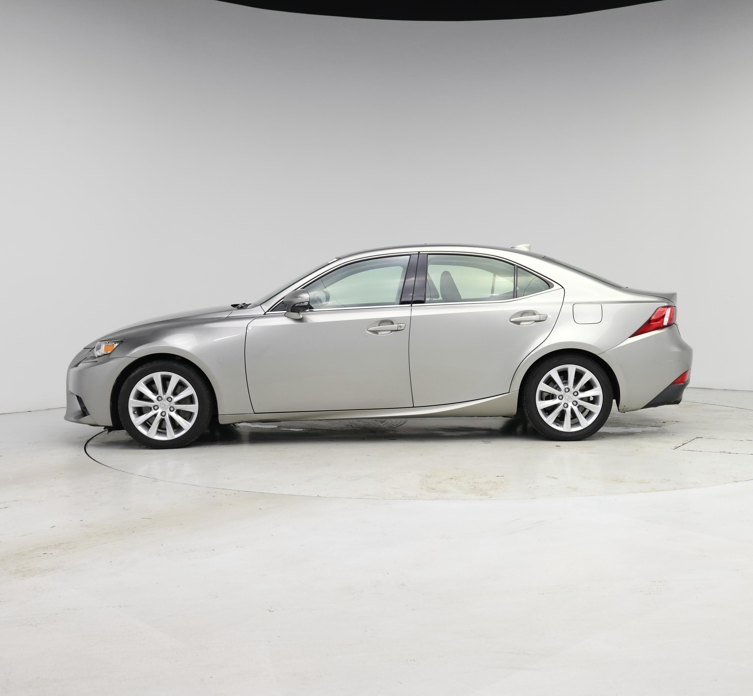 Thumbnail: 2016 Lexus IS - 3