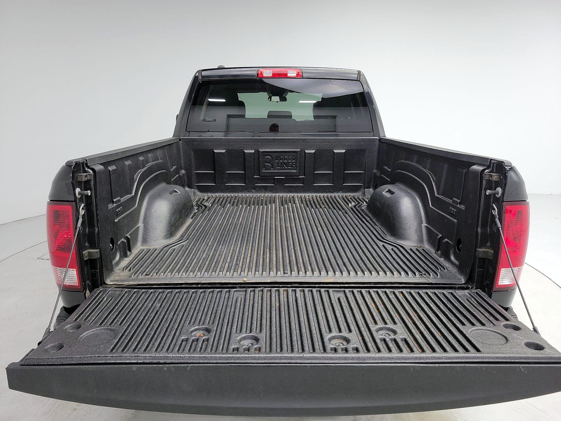 Thumbnail: 2019 RAM 1500 Classic - 20