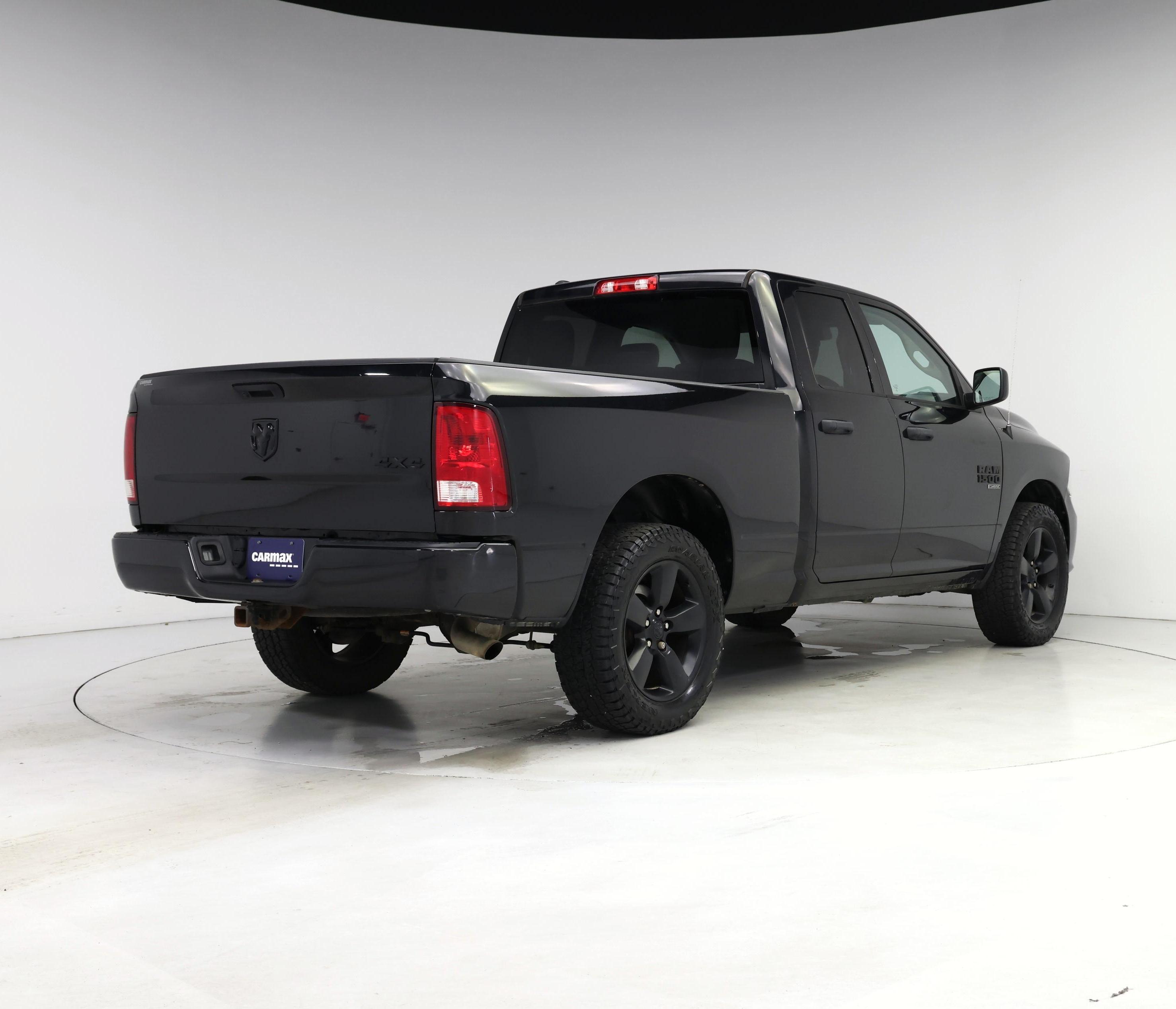 Thumbnail: 2019 RAM 1500 Classic - 8