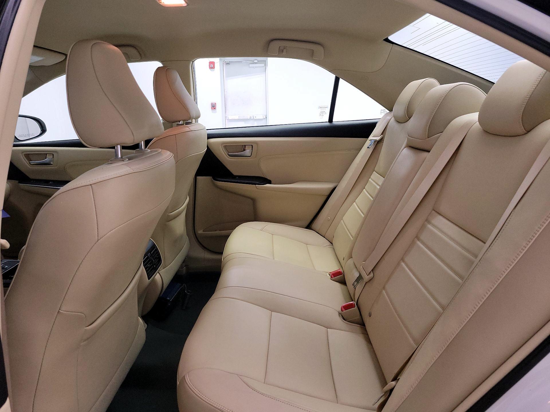 Thumbnail: 2016 Toyota Camry - 19