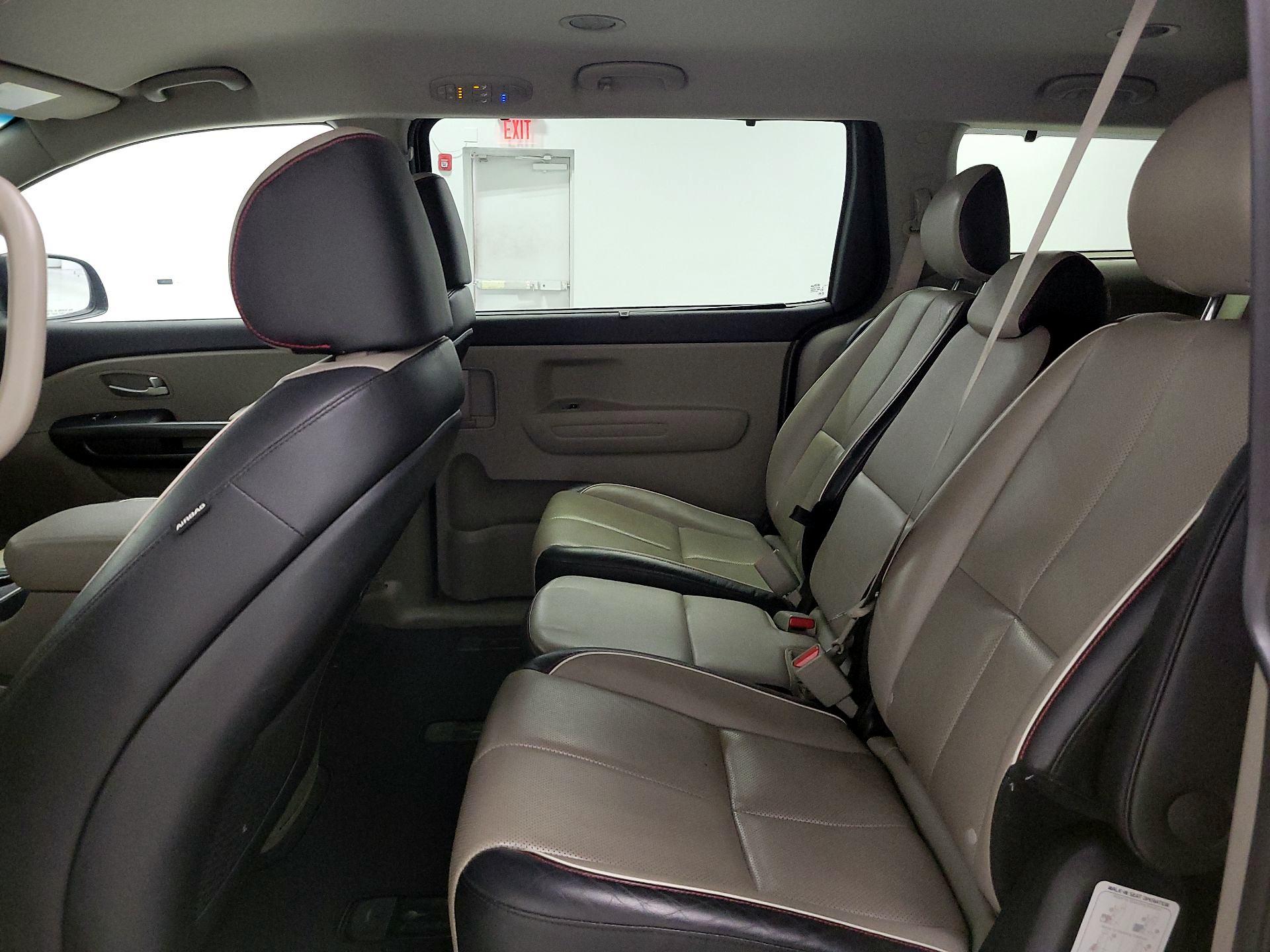 Thumbnail: 2019 Kia Sedona - 19