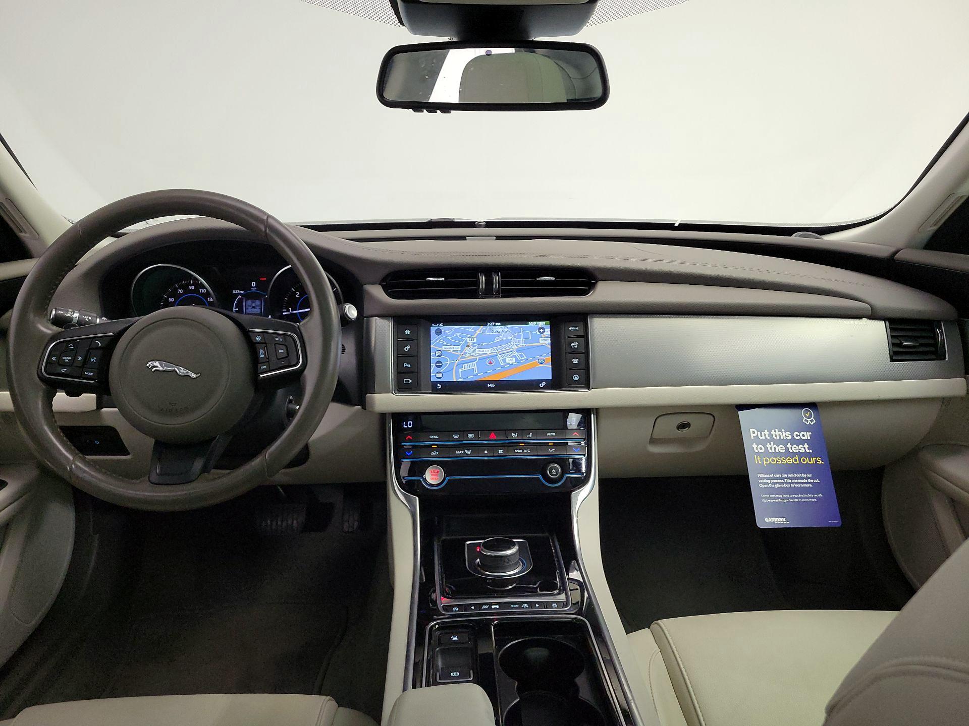 Thumbnail: 2017 Jaguar XF - 9