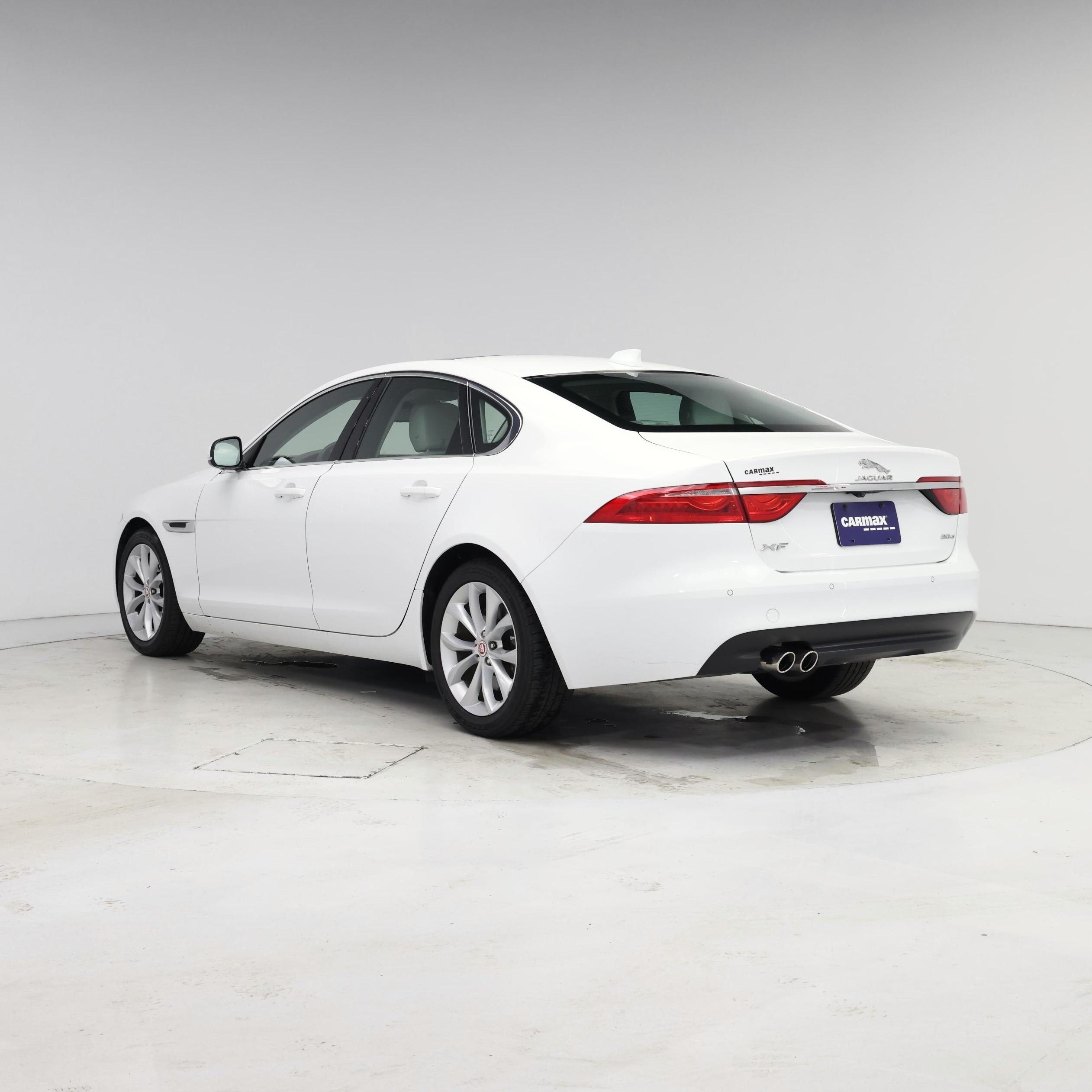 Thumbnail: 2017 Jaguar XF - 2