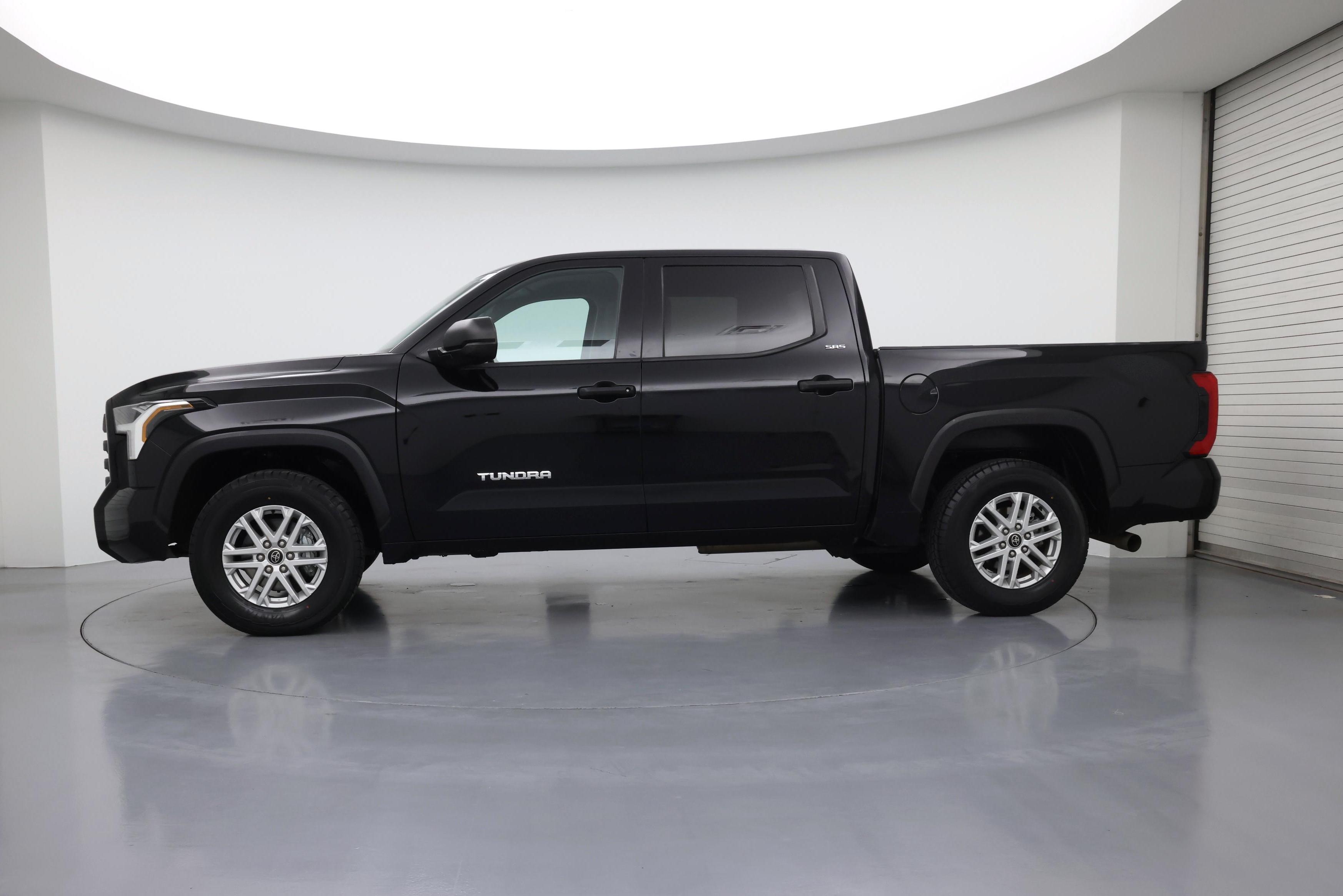 Thumbnail: 2023 Toyota Tundra - 3