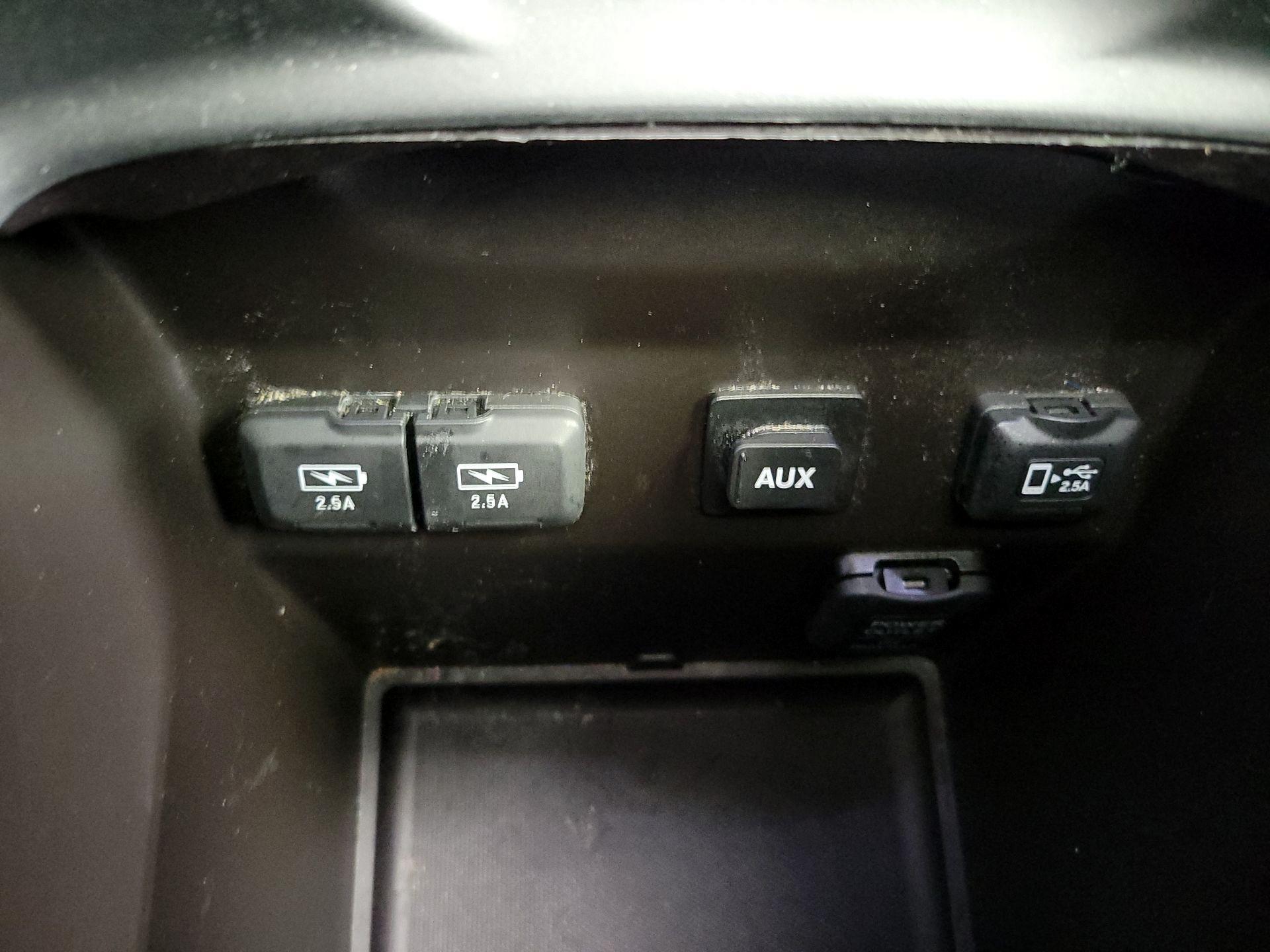 Thumbnail: 2020 Acura MDX - 19