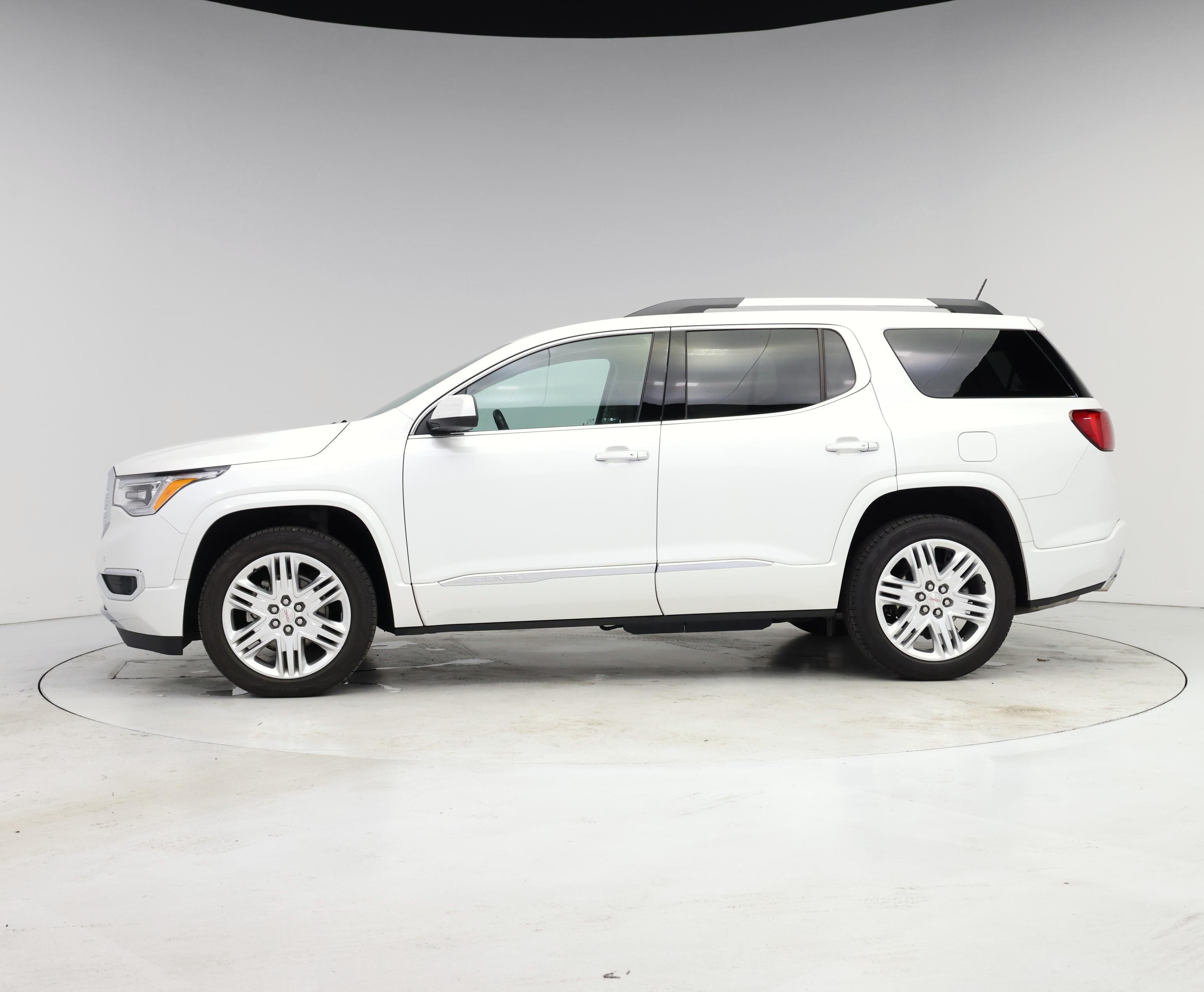 Thumbnail: 2017 GMC Acadia - 3