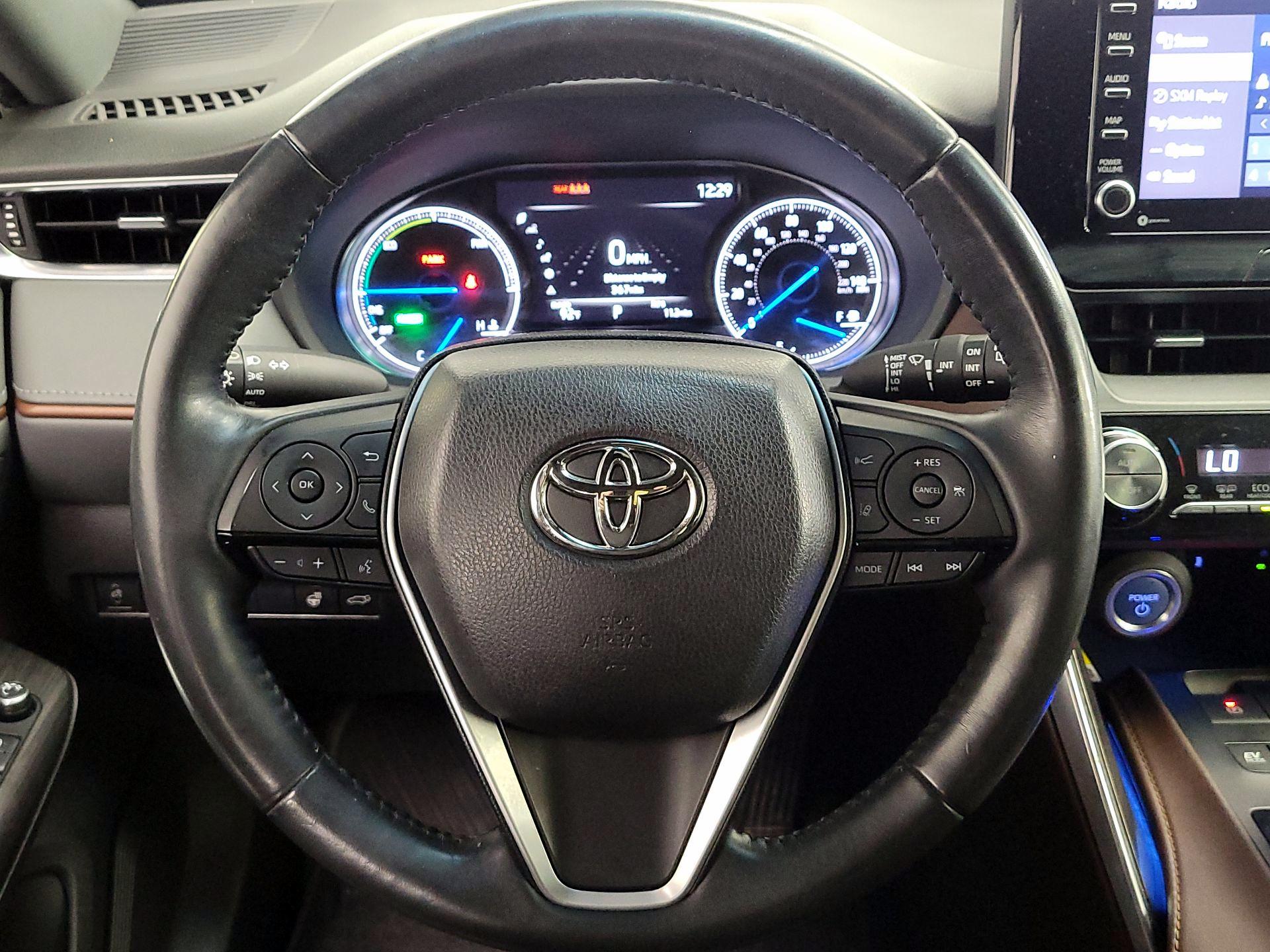 Thumbnail: 2021 Toyota Venza - 10