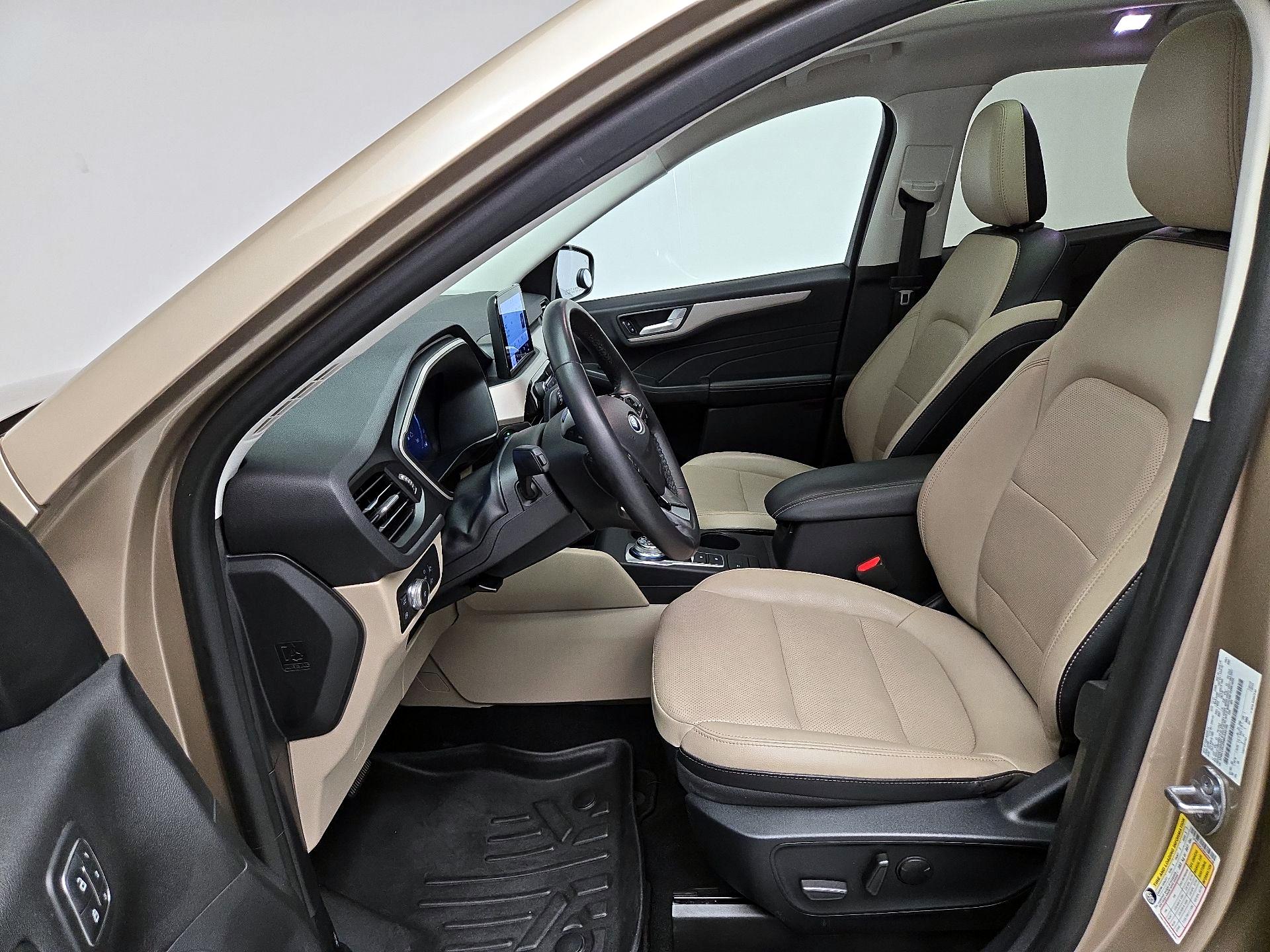 Thumbnail: 2021 Ford Escape - 11