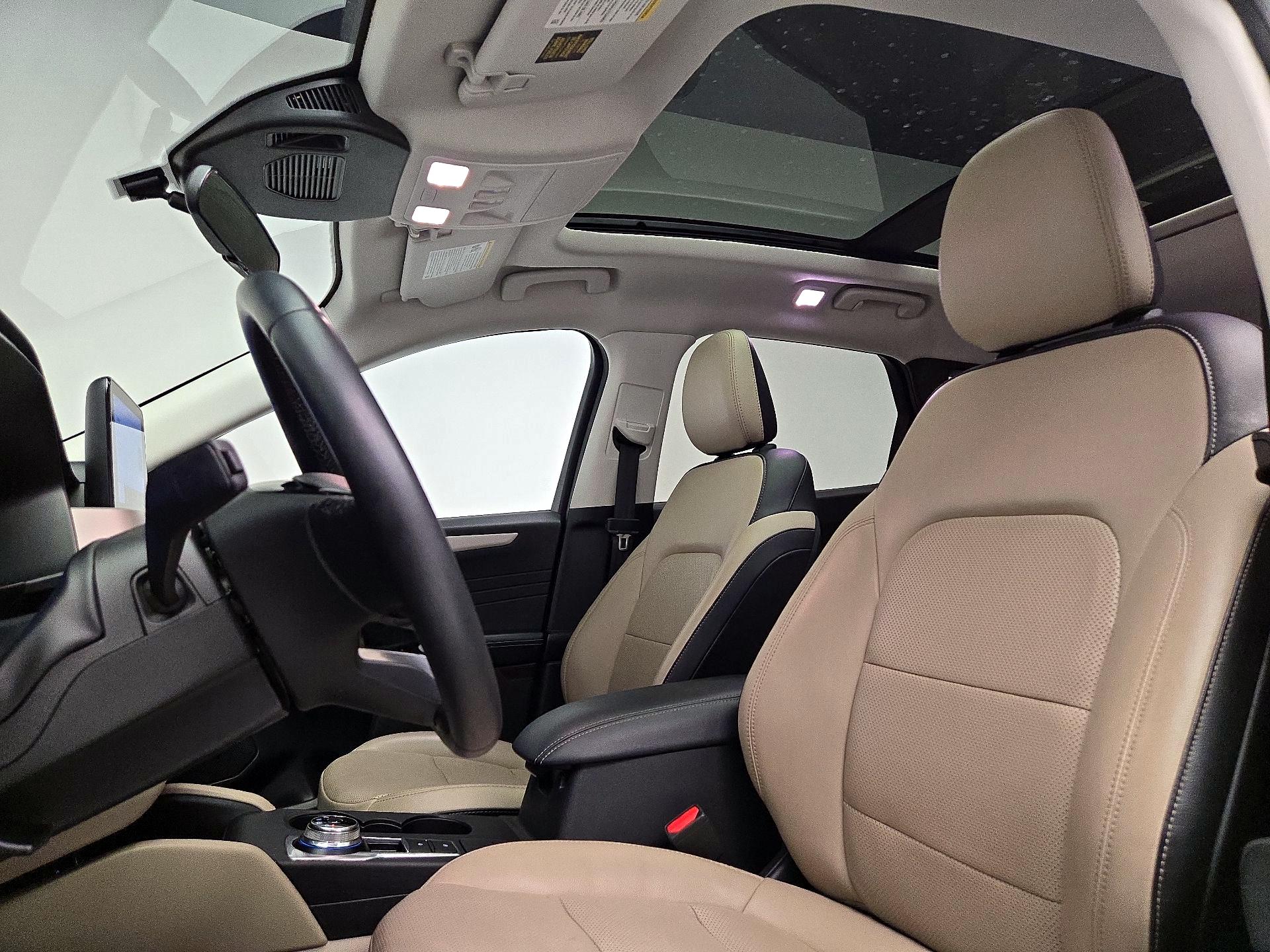 Thumbnail: 2021 Ford Escape - 20