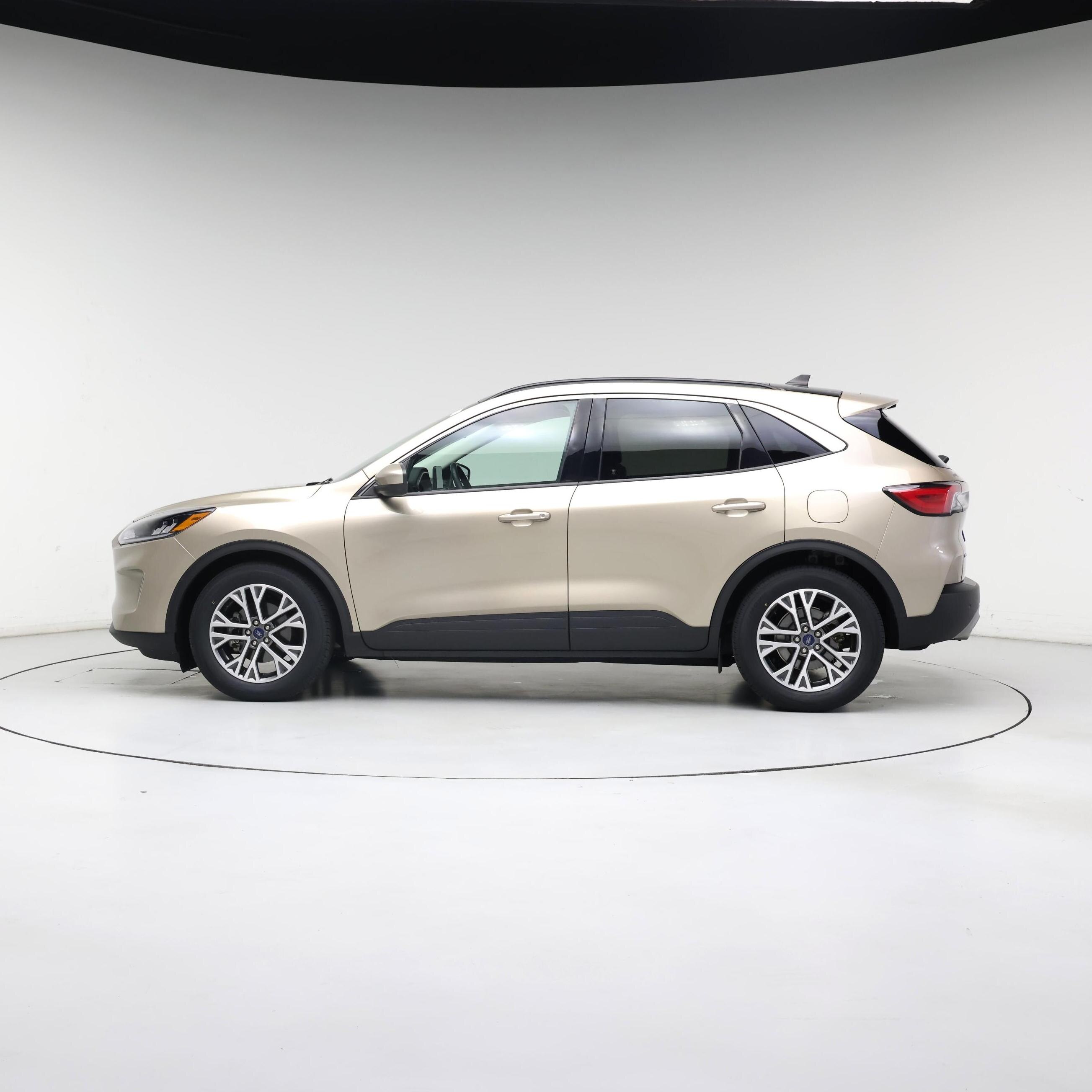 Thumbnail: 2021 Ford Escape - 3