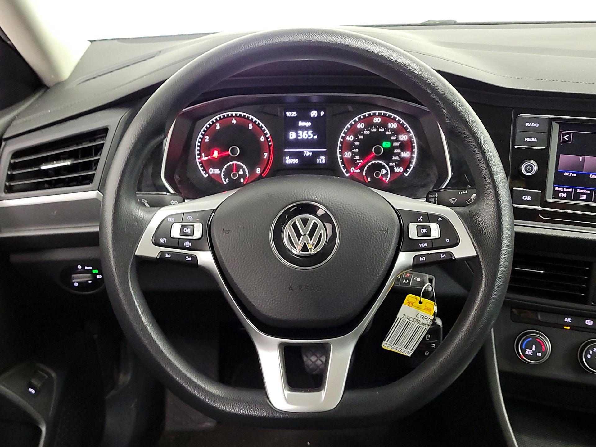 Thumbnail: 2019 Volkswagen Jetta - 10