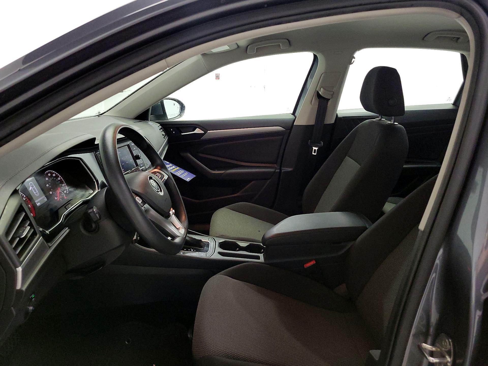 Thumbnail: 2019 Volkswagen Jetta - 11