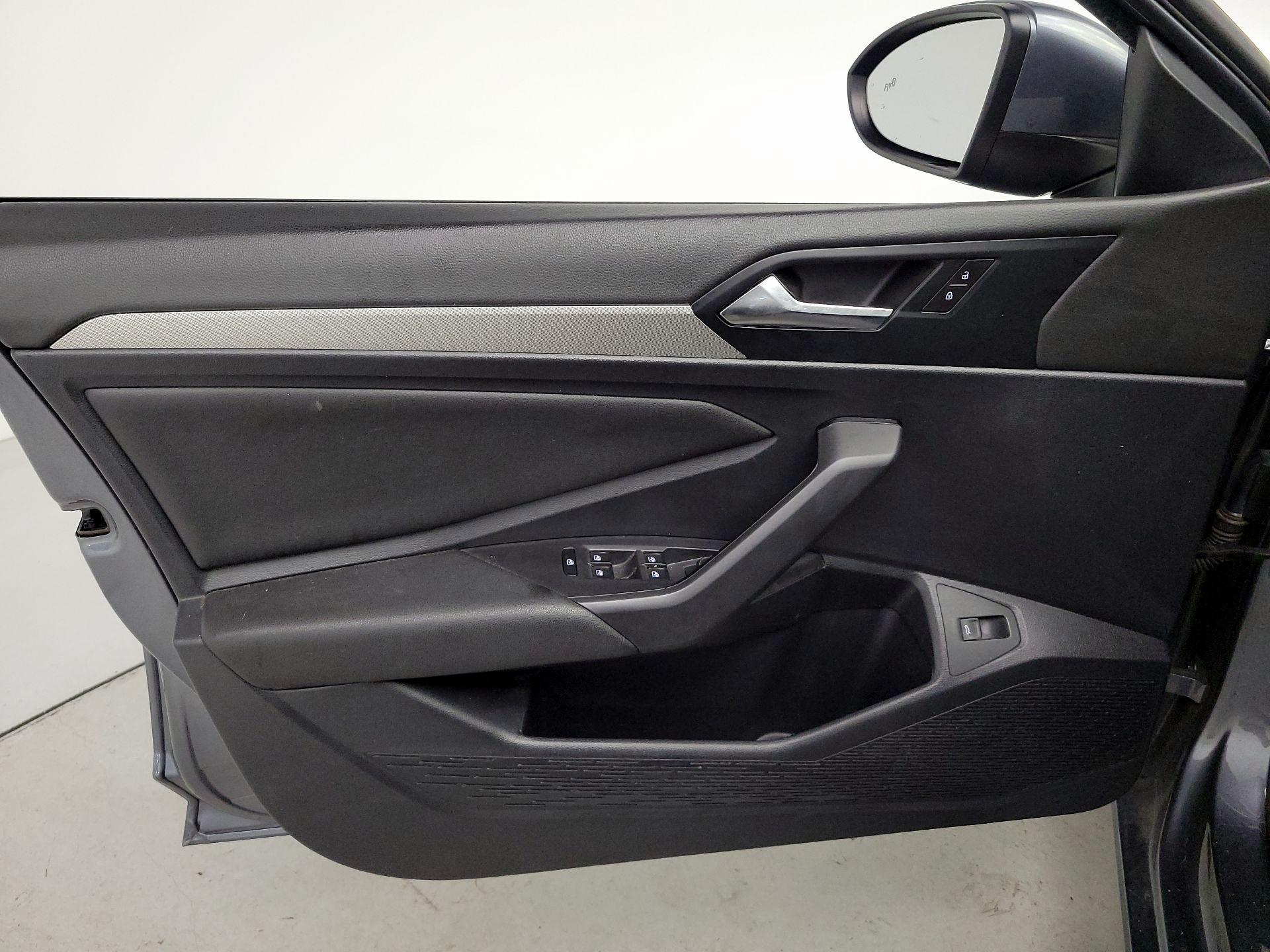 Thumbnail: 2019 Volkswagen Jetta - 12