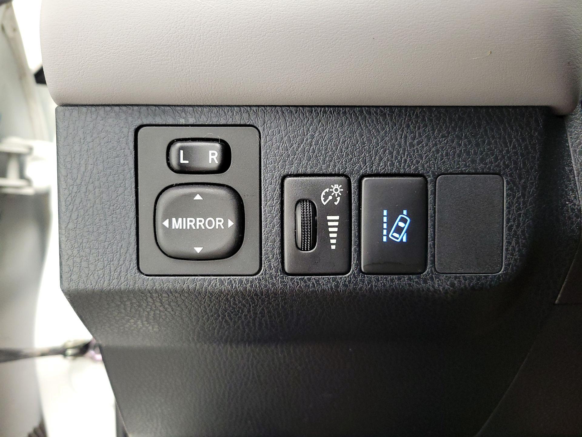 Thumbnail: 2017 Toyota RAV4 - 13