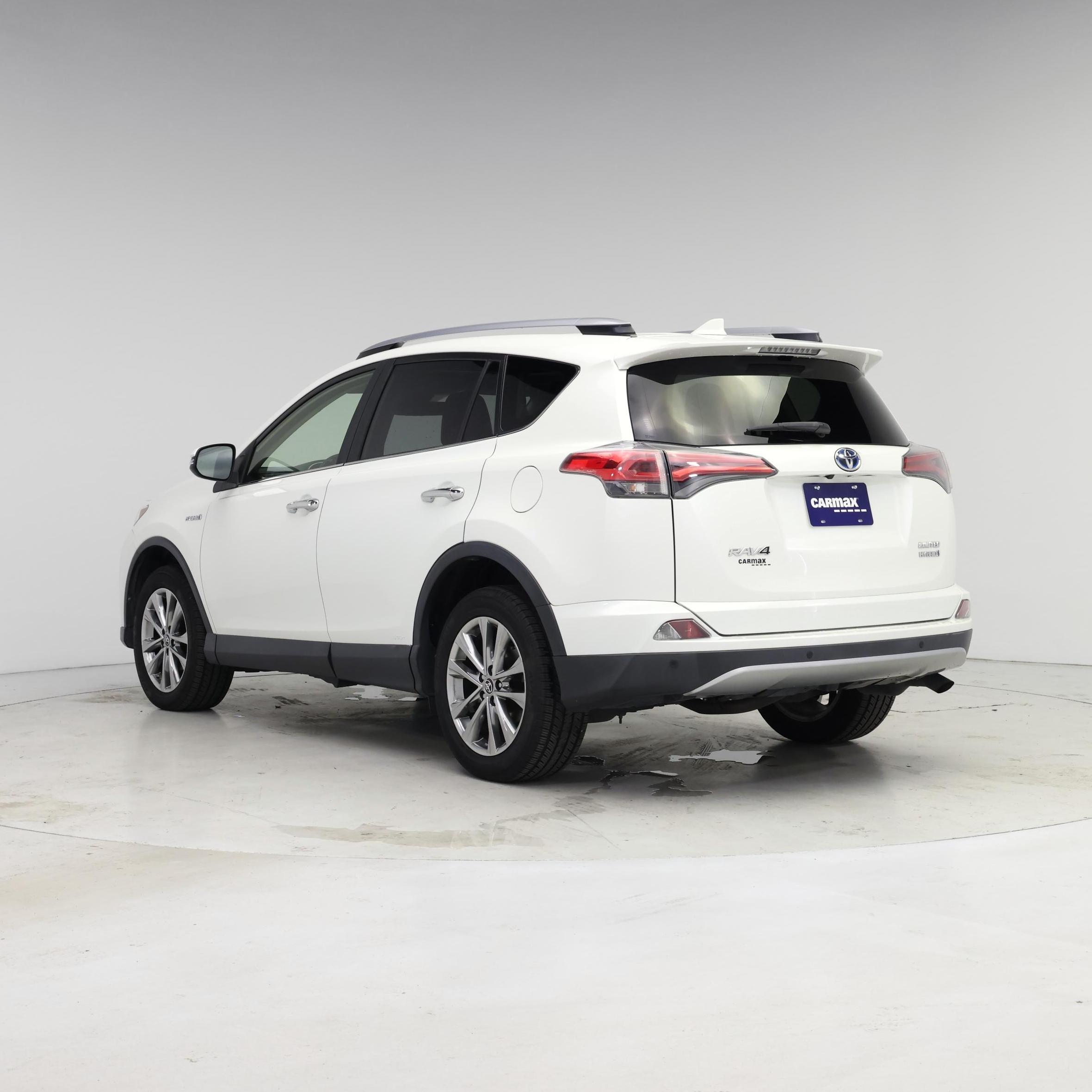 Thumbnail: 2017 Toyota RAV4 - 2
