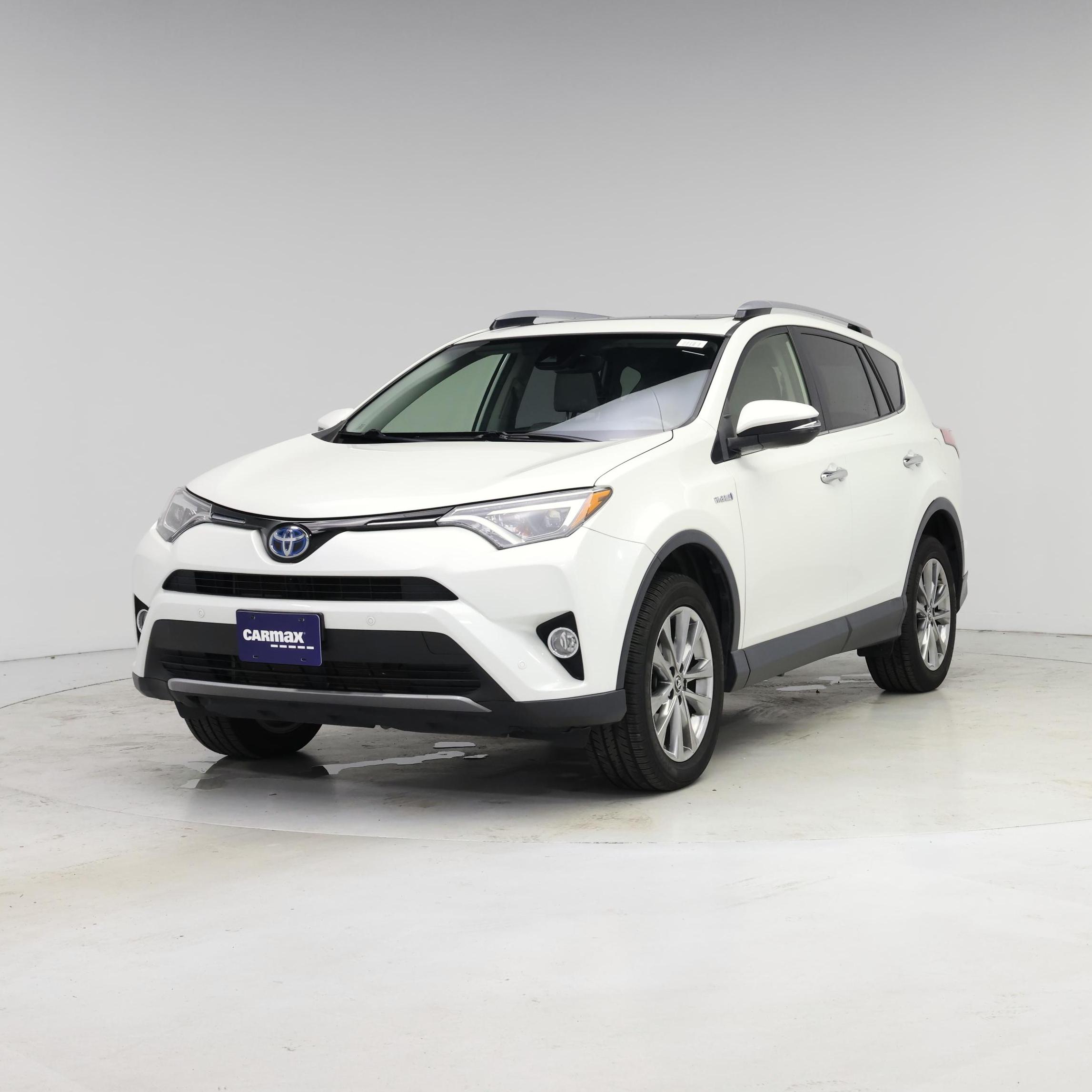 Thumbnail: 2017 Toyota RAV4 - 4