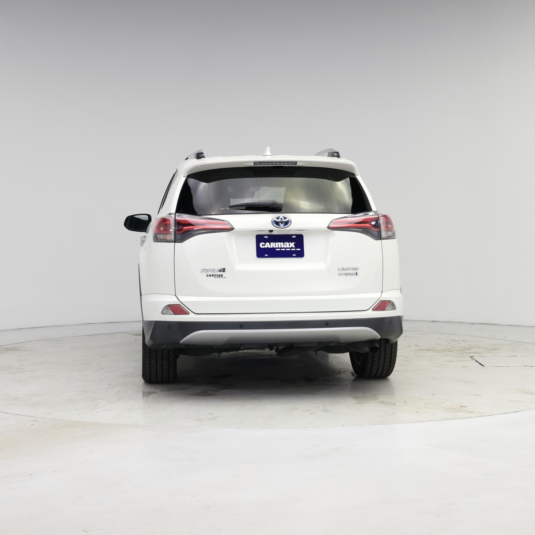 Thumbnail: 2017 Toyota RAV4 - 6