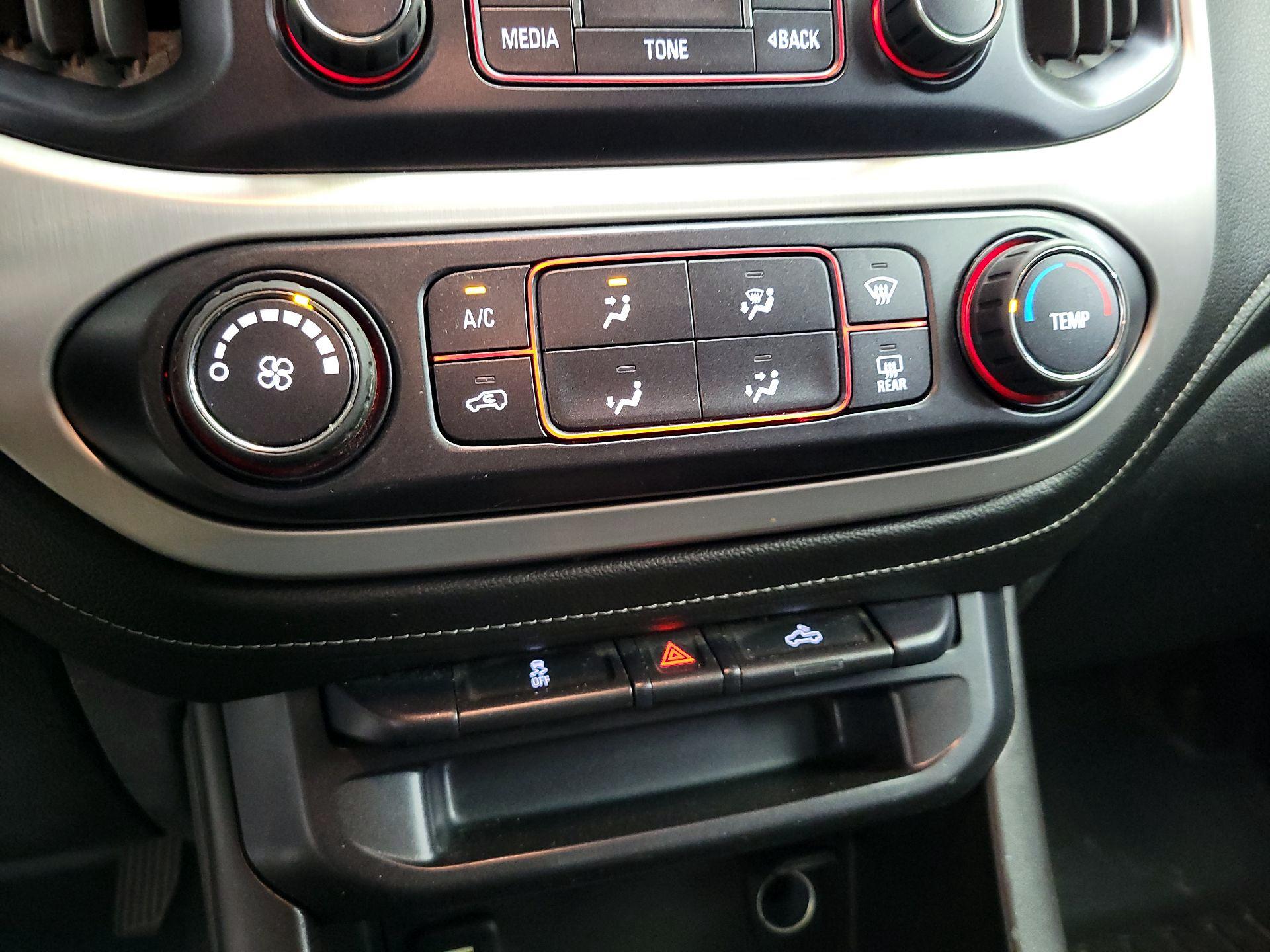 Thumbnail: 2016 GMC Canyon - 16