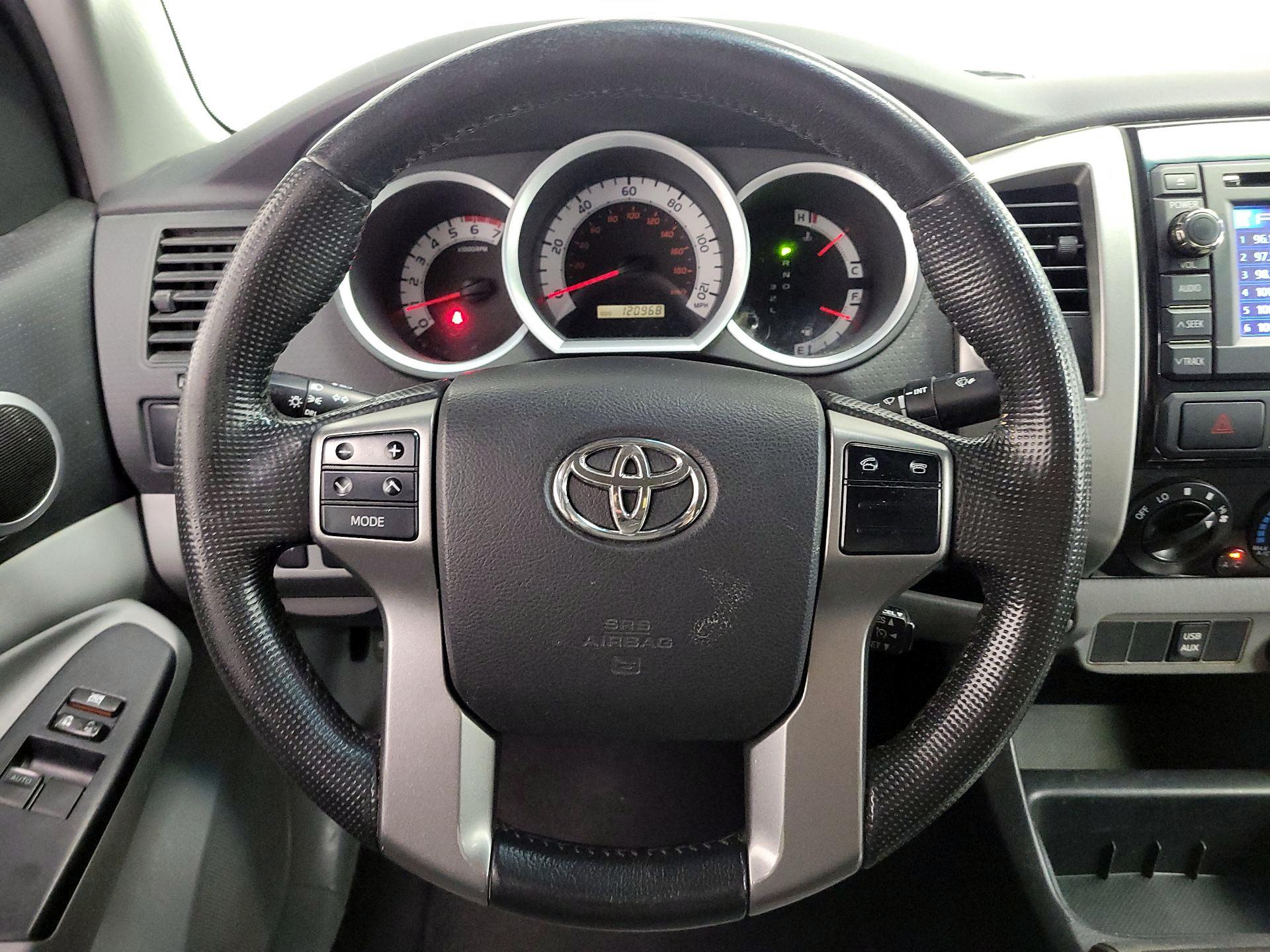 Thumbnail: 2013 Toyota Tacoma - 10