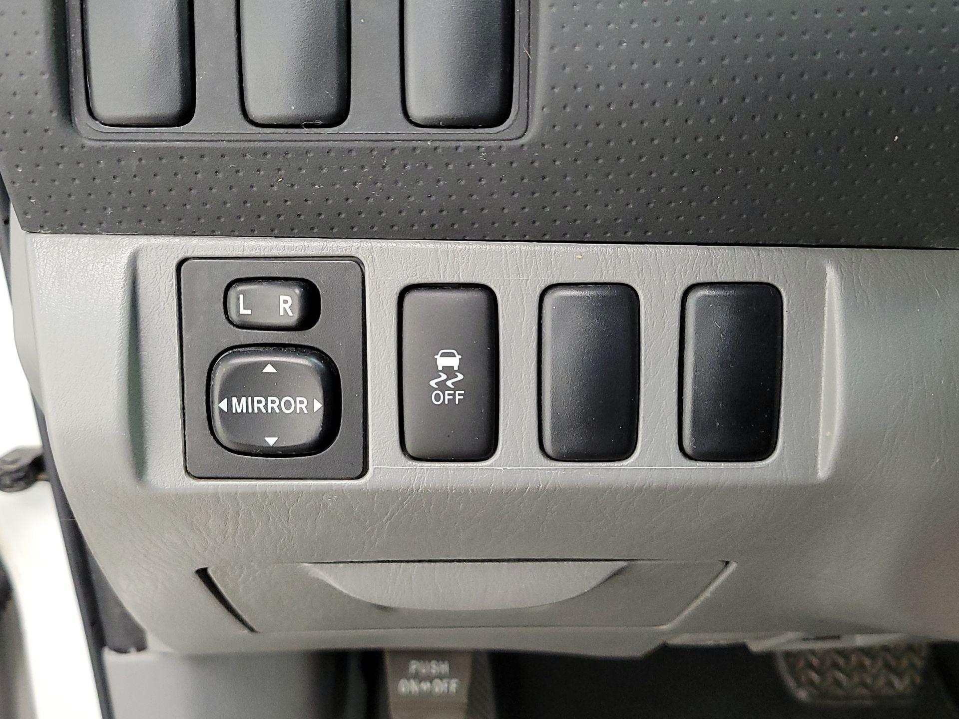 Thumbnail: 2013 Toyota Tacoma - 13