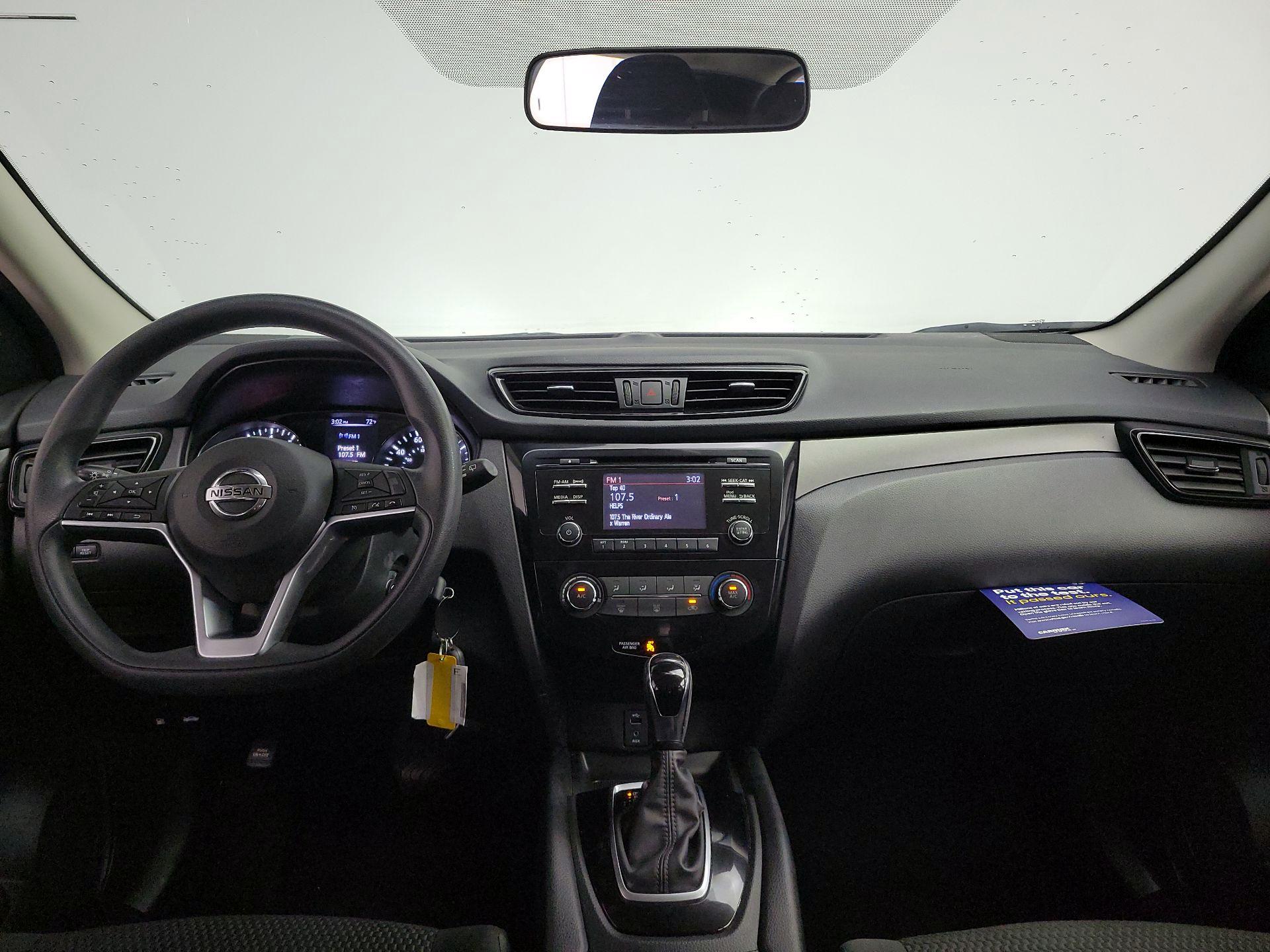 Thumbnail: 2018 Nissan Rogue Sport - 9