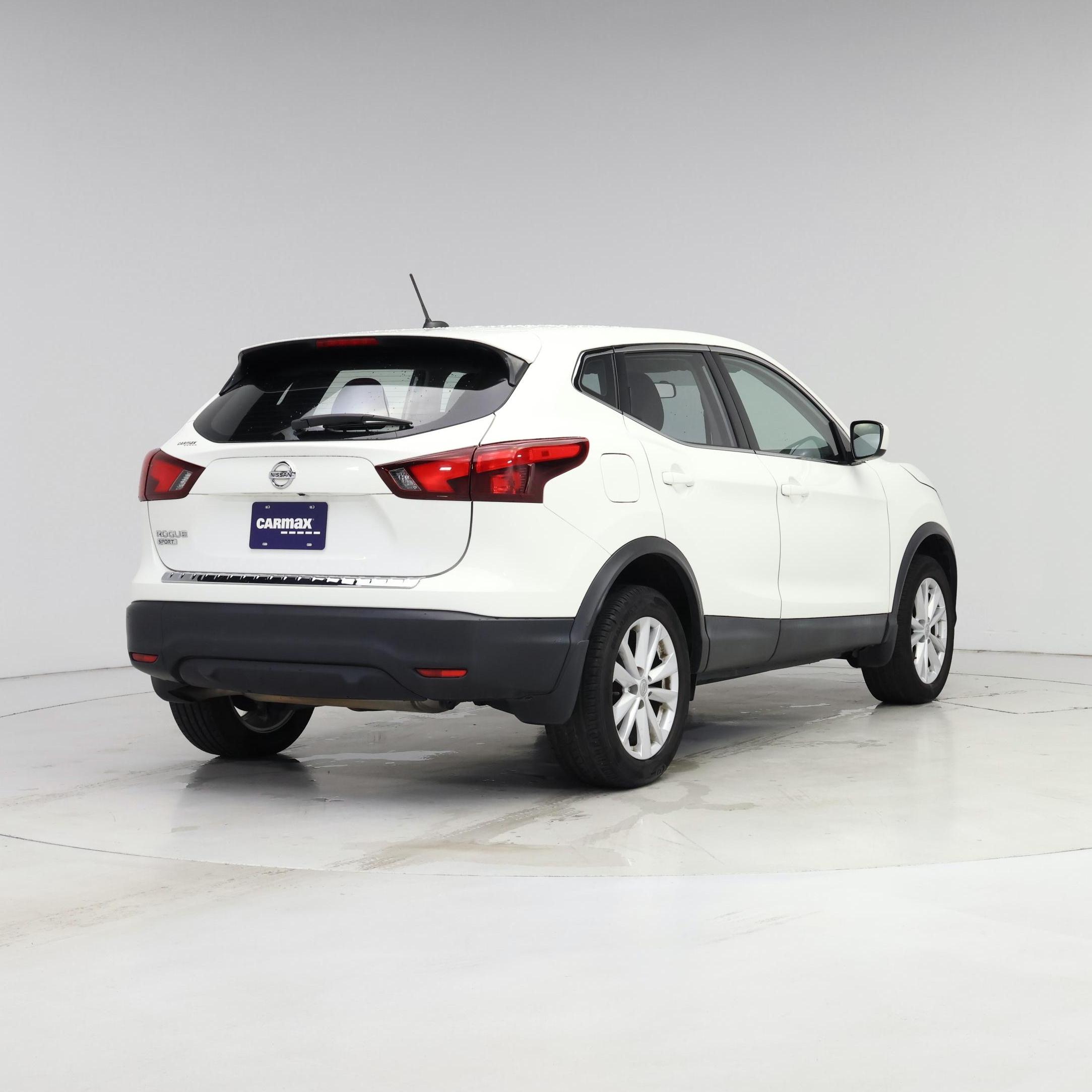 Thumbnail: 2018 Nissan Rogue Sport - 8