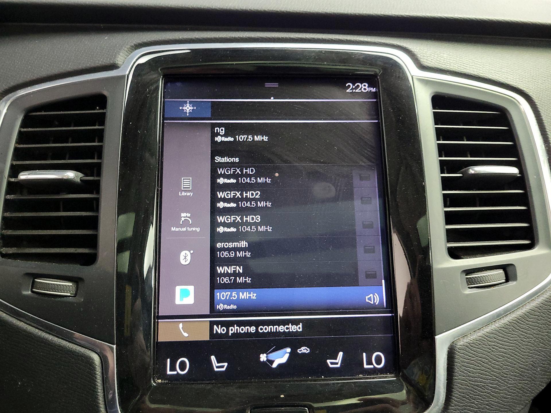Thumbnail: 2019 Volvo XC90 - 16