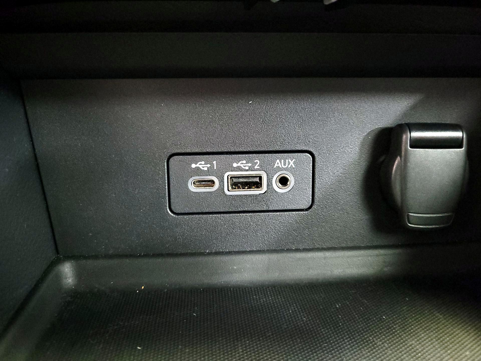 Thumbnail: 2021 Nissan Sentra - 18