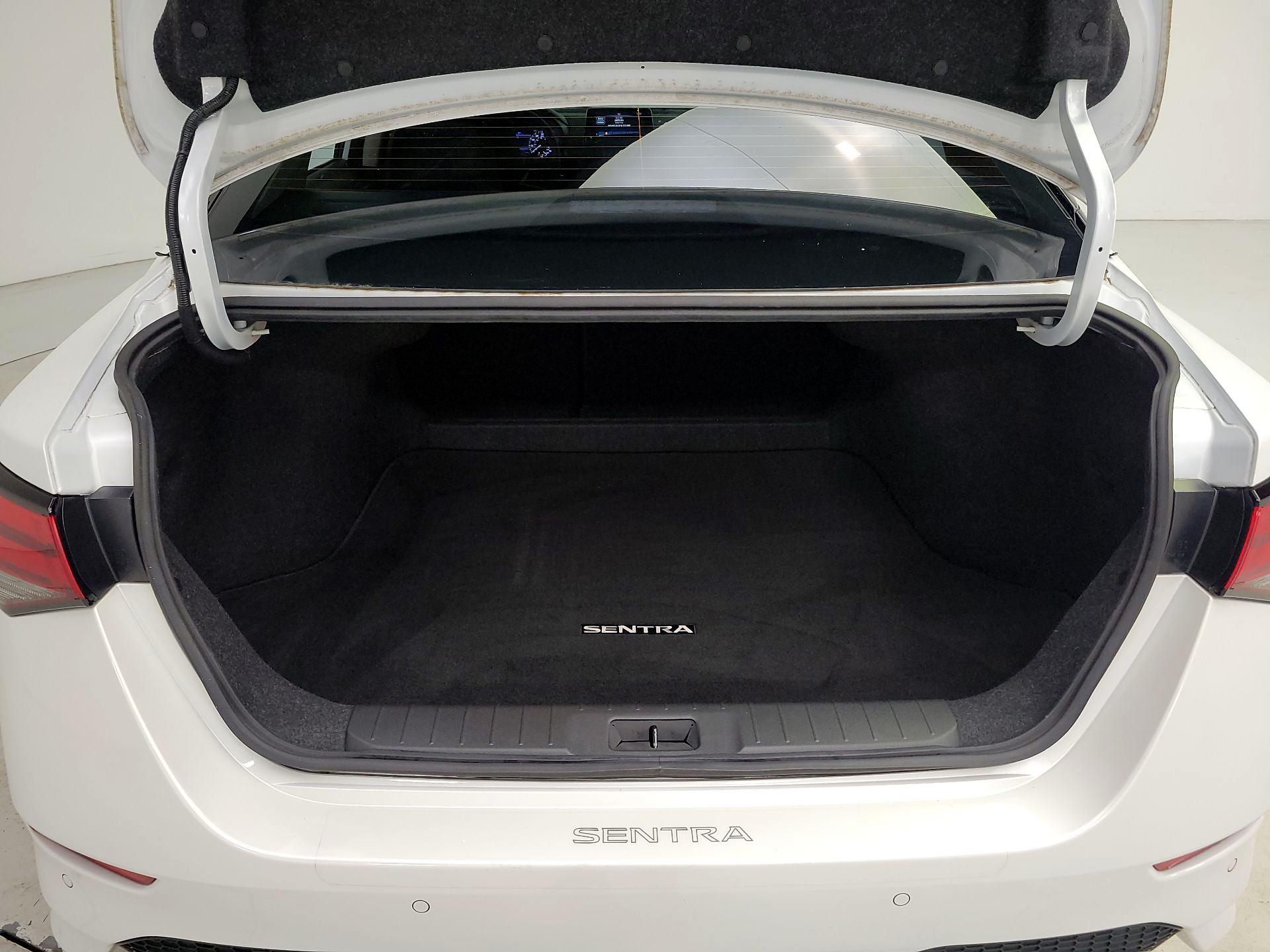 Thumbnail: 2021 Nissan Sentra - 20