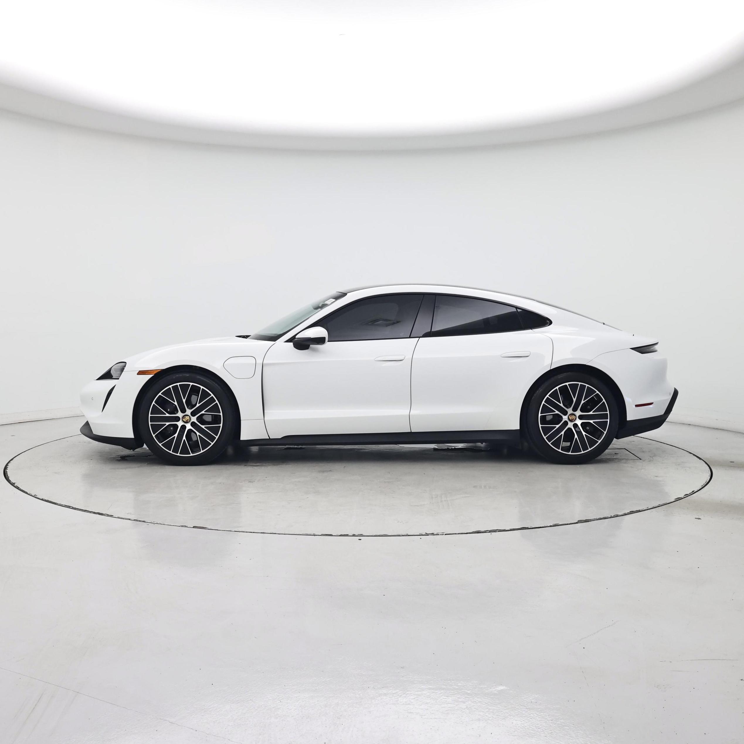 Thumbnail: 2023 Porsche Taycan - 3