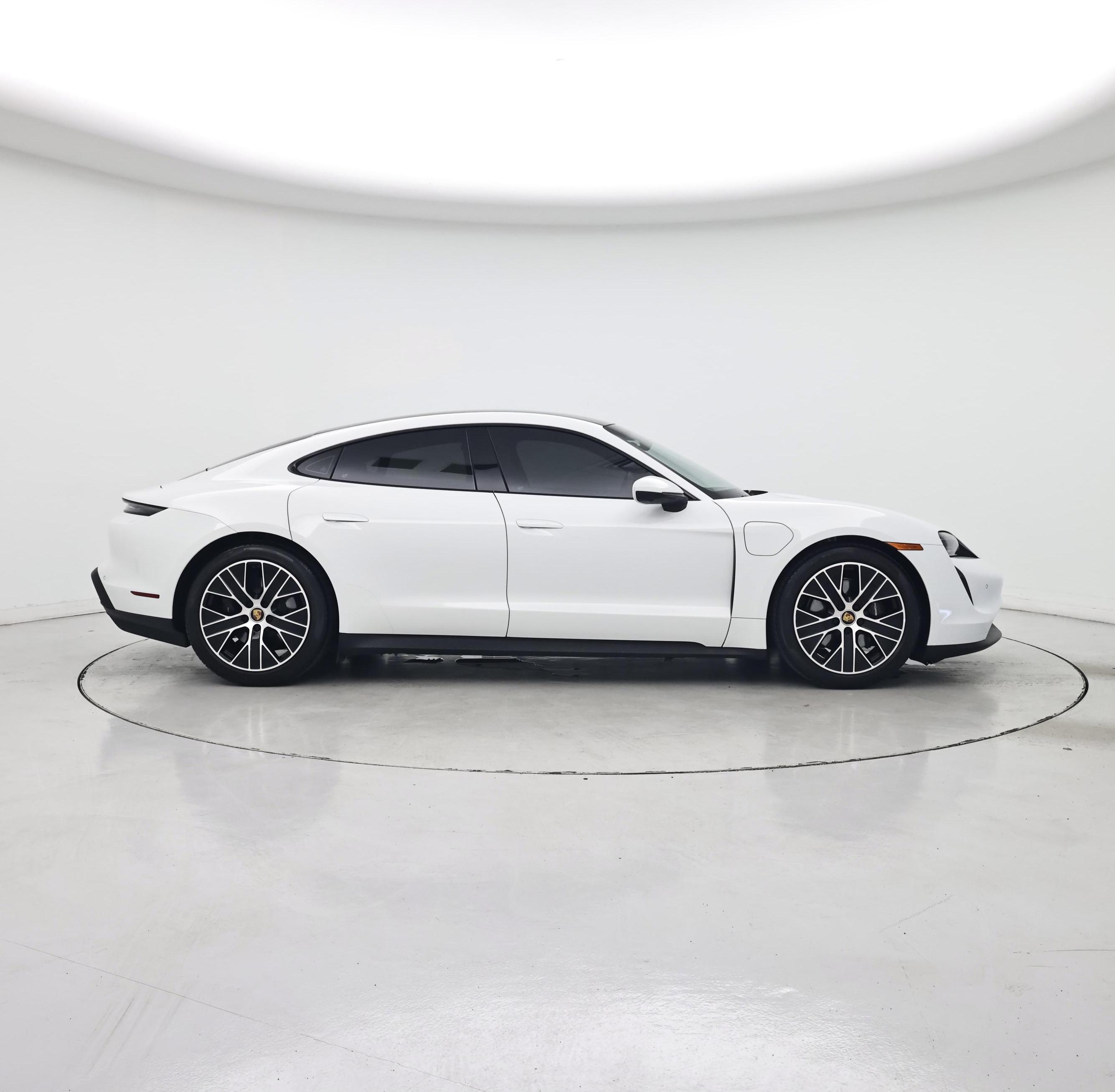 Thumbnail: 2023 Porsche Taycan - 7
