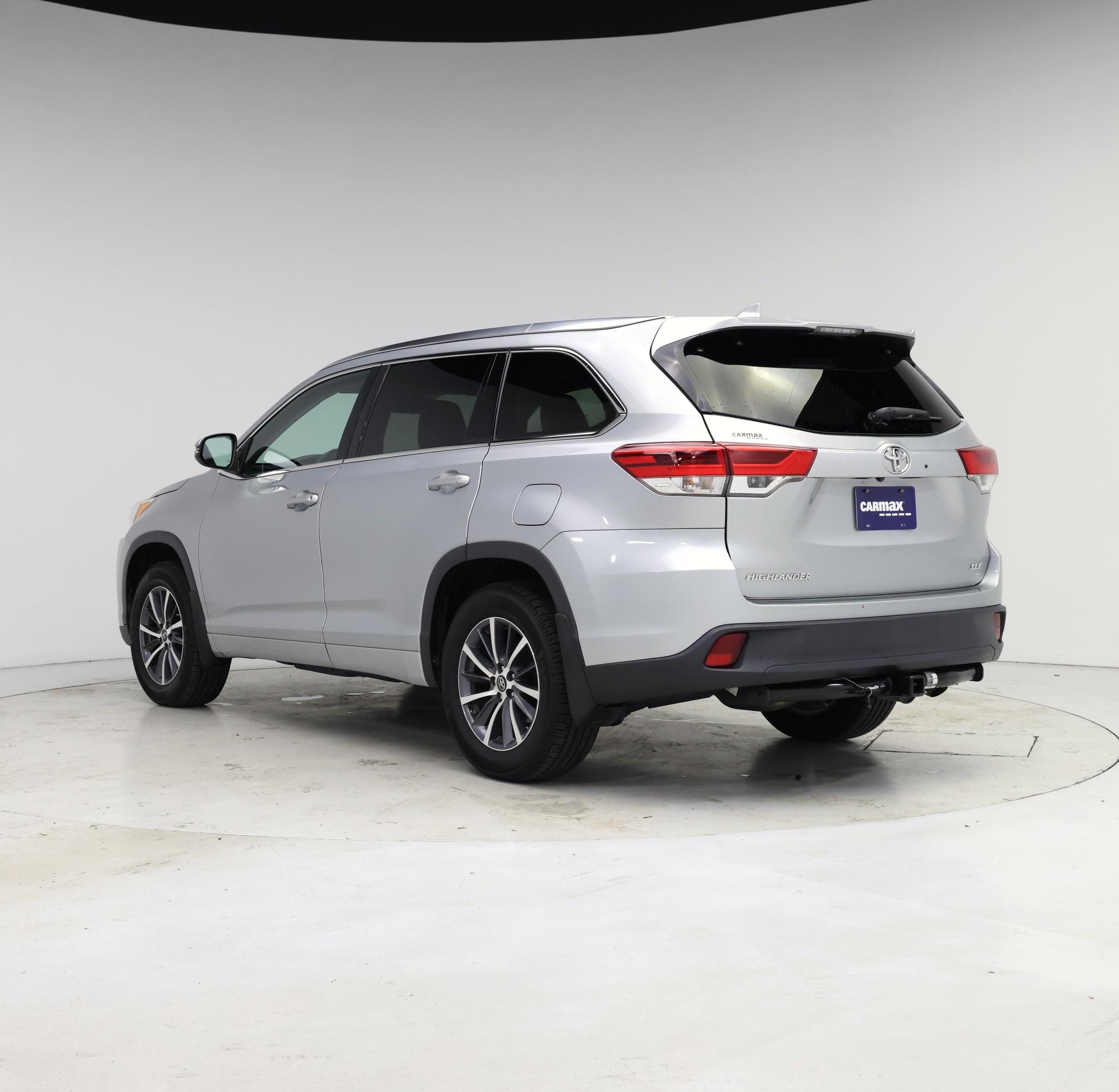 Thumbnail: 2017 Toyota Highlander - 2
