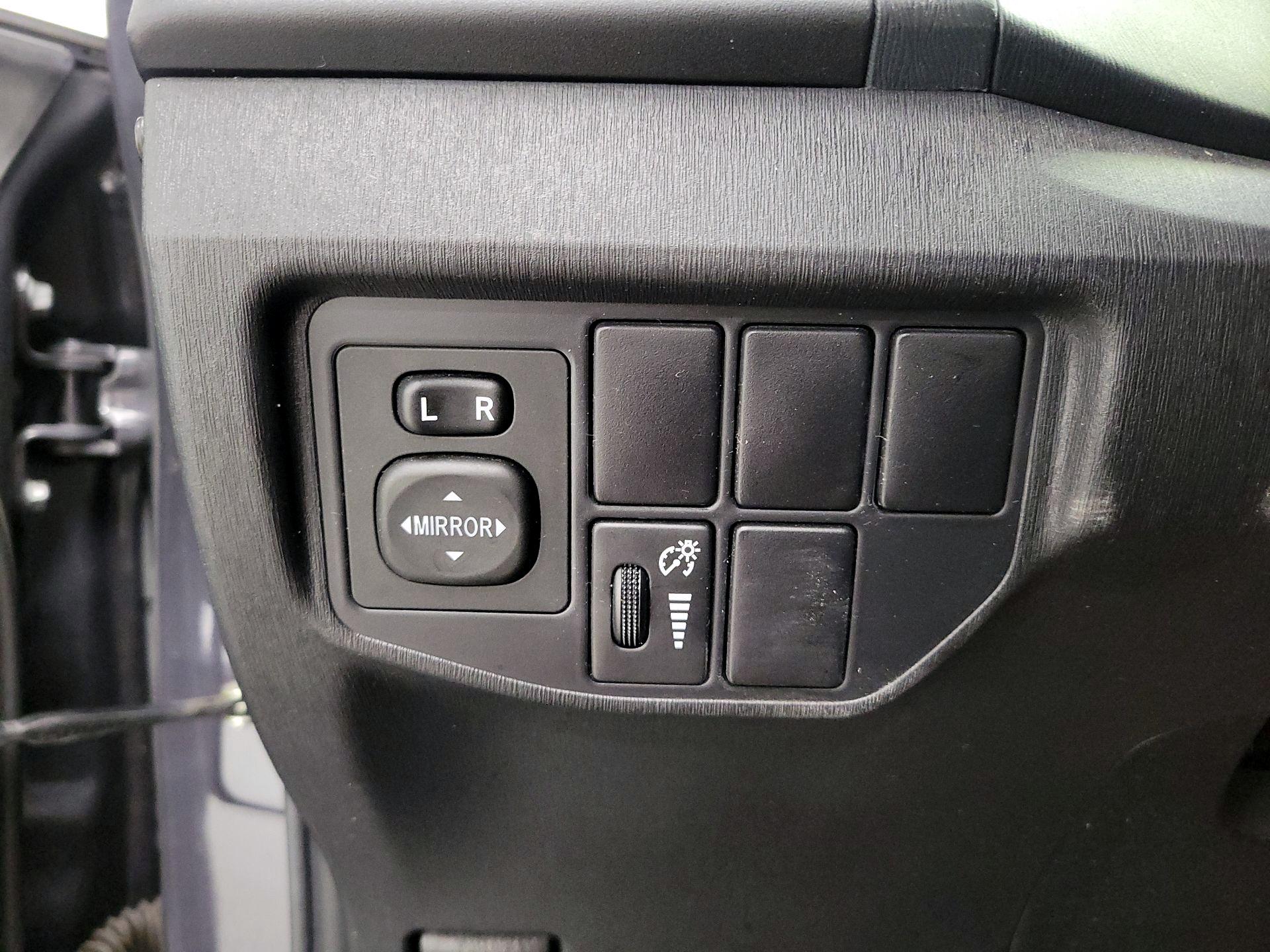 Thumbnail: 2014 Toyota Prius - 13