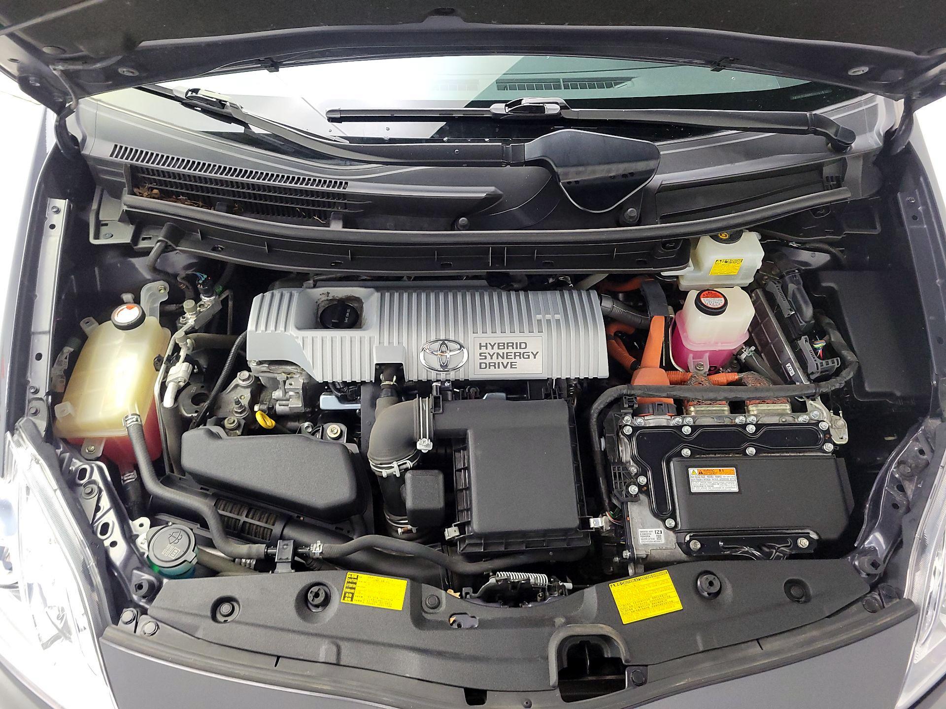 Thumbnail: 2014 Toyota Prius - 20