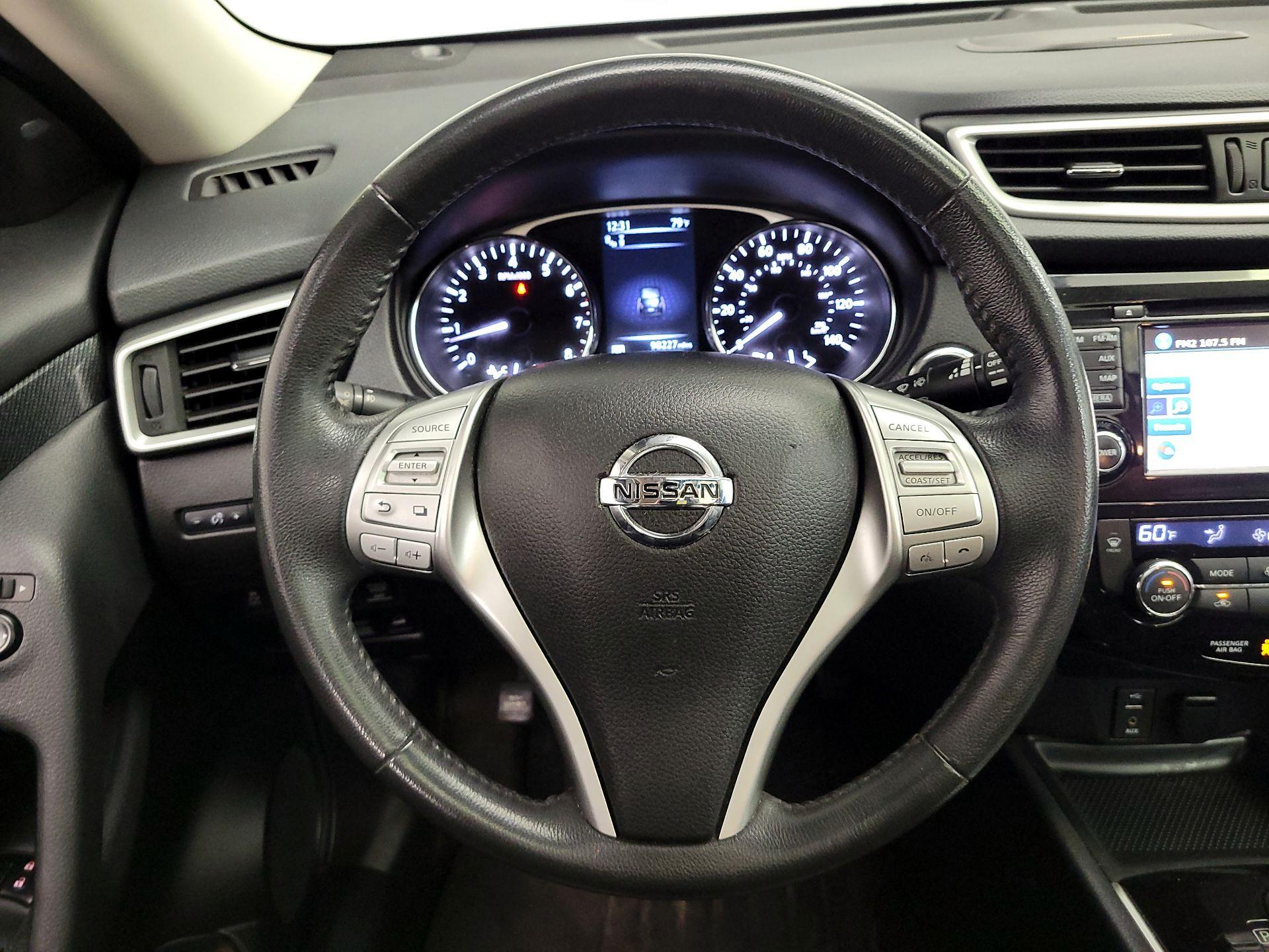 Thumbnail: 2016 Nissan Rogue - 10