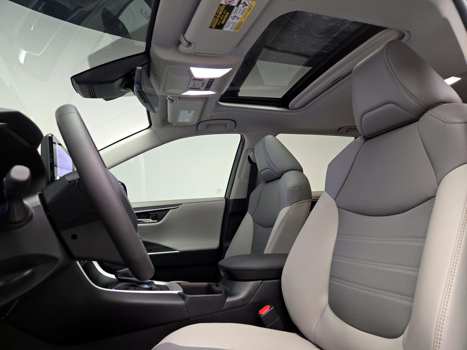 Thumbnail: 2024 Toyota RAV4 - 19