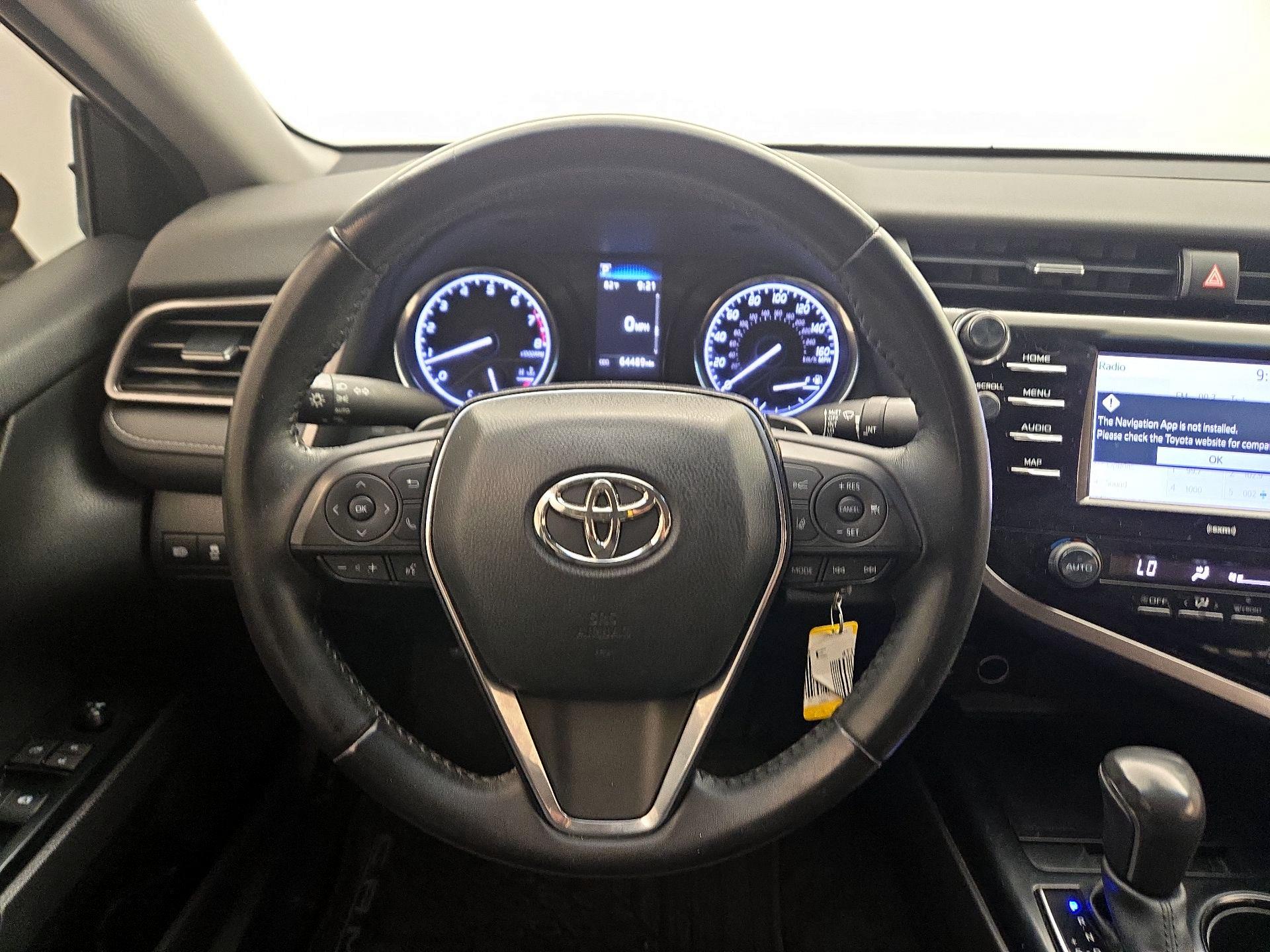 Thumbnail: 2020 Toyota Camry - 10