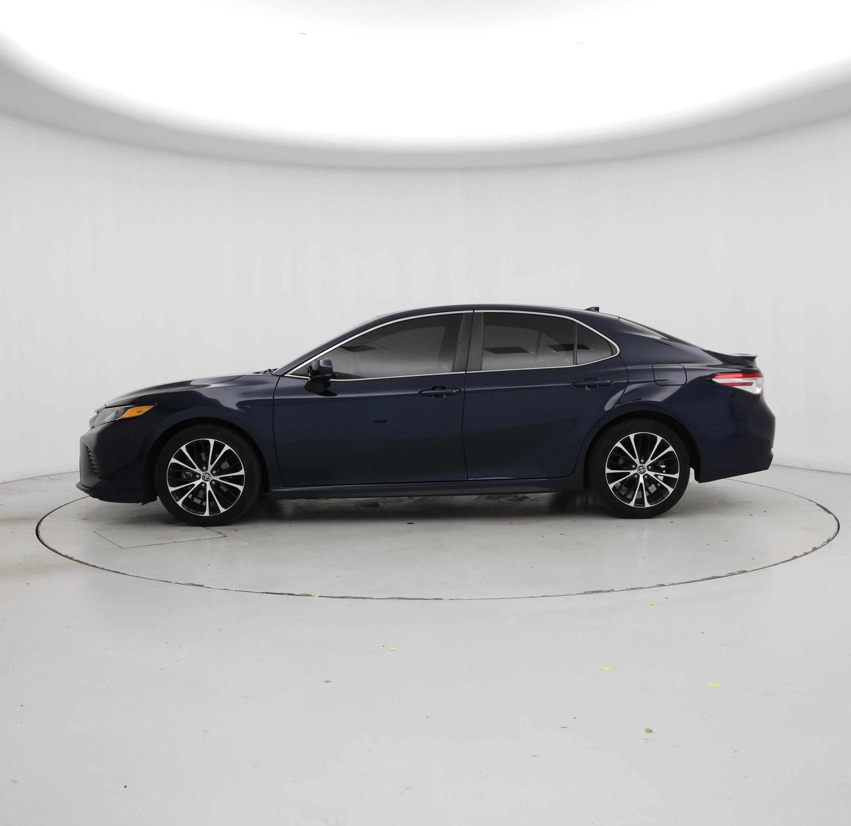 Thumbnail: 2020 Toyota Camry - 3
