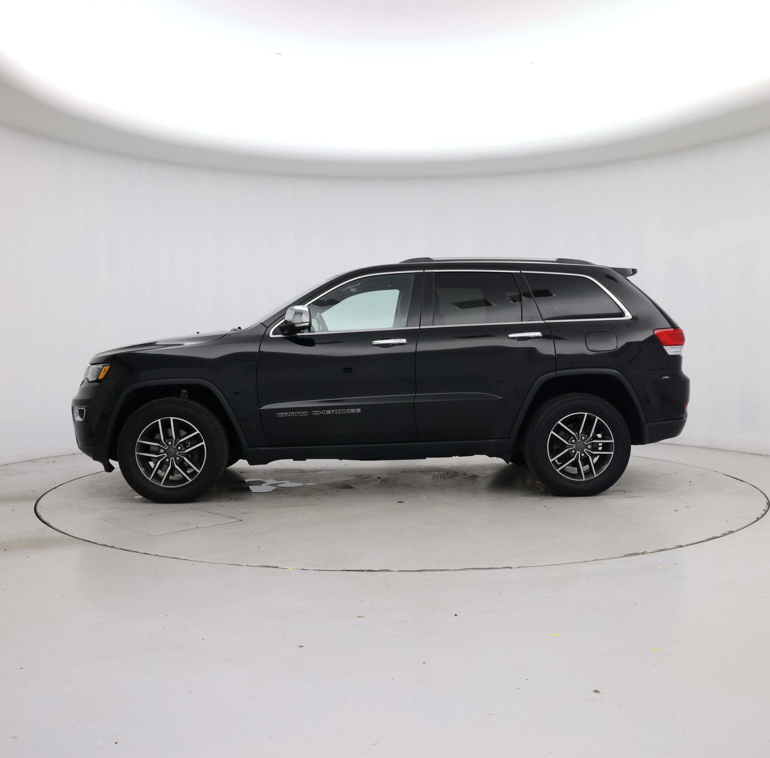 Thumbnail: 2019 Jeep Grand Cherokee - 3