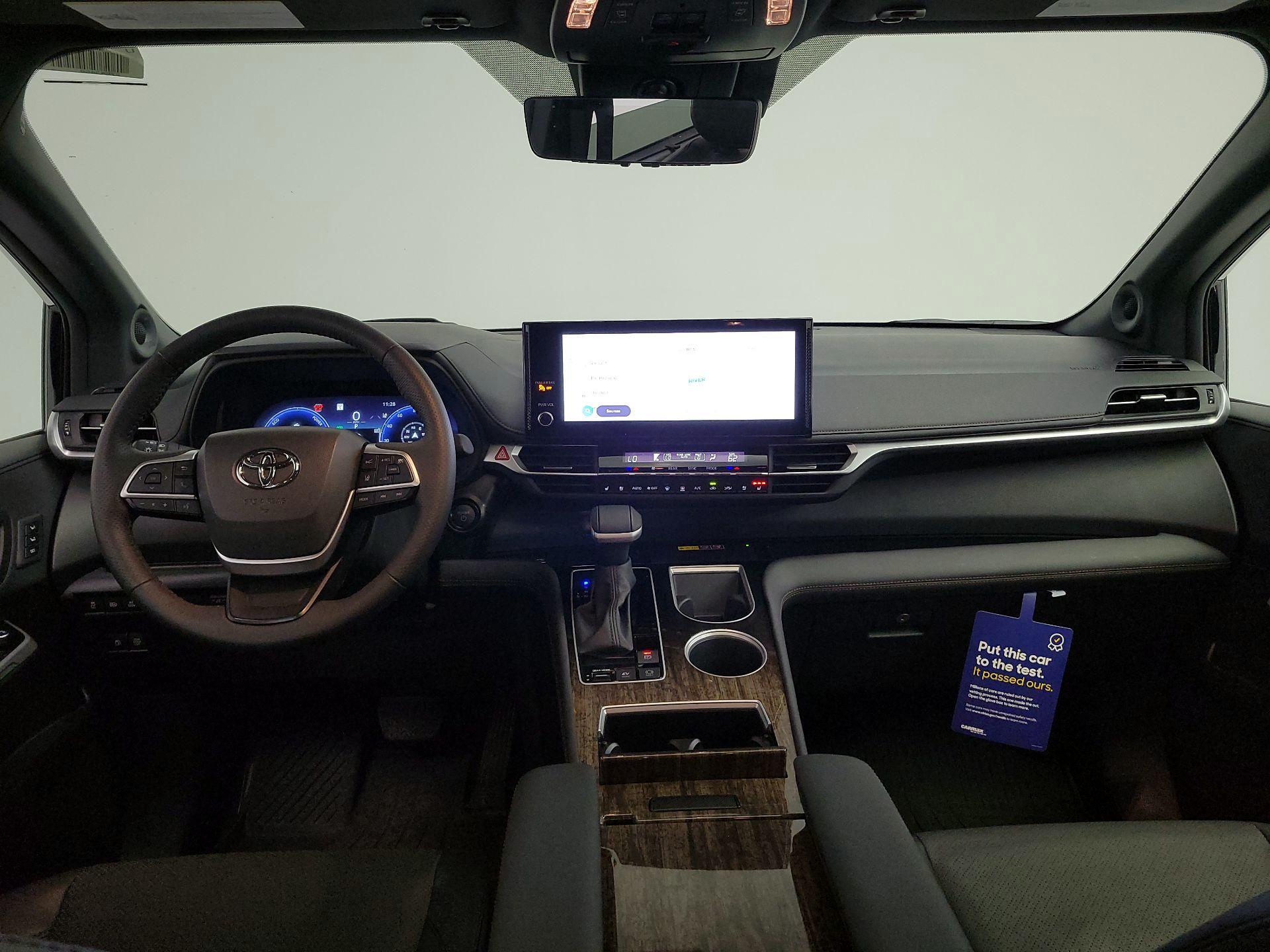 Thumbnail: 2025 Toyota Sienna - 9