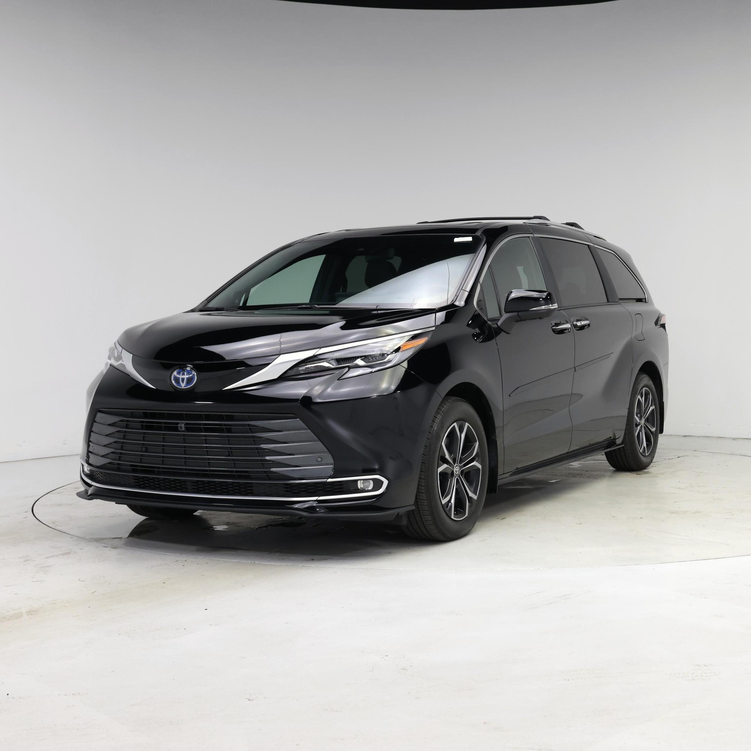 Thumbnail: 2025 Toyota Sienna - 4