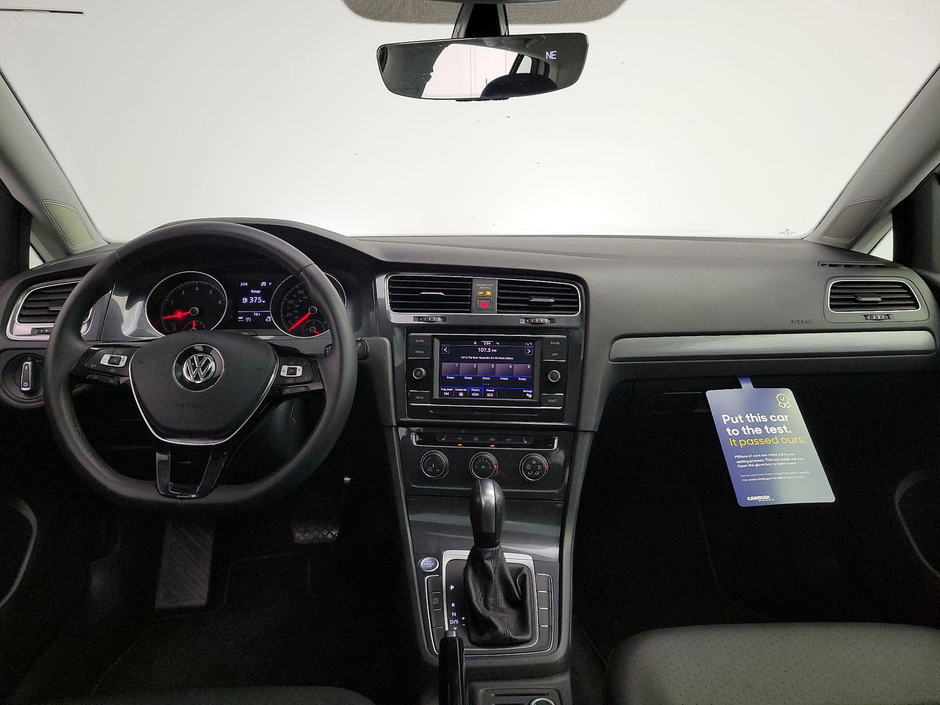Thumbnail: 2020 Volkswagen Golf - 9