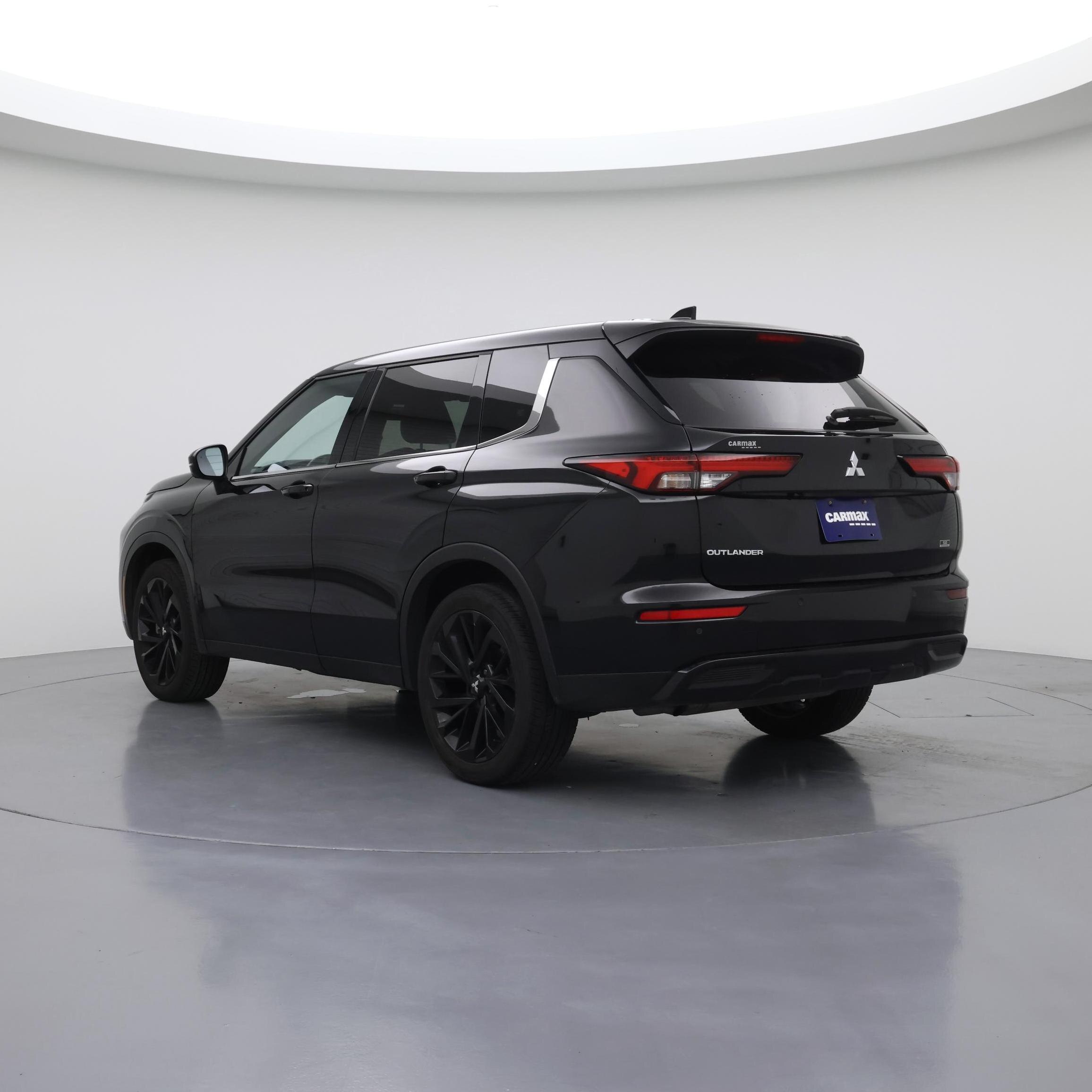 Thumbnail: 2024 Mitsubishi Outlander - 2